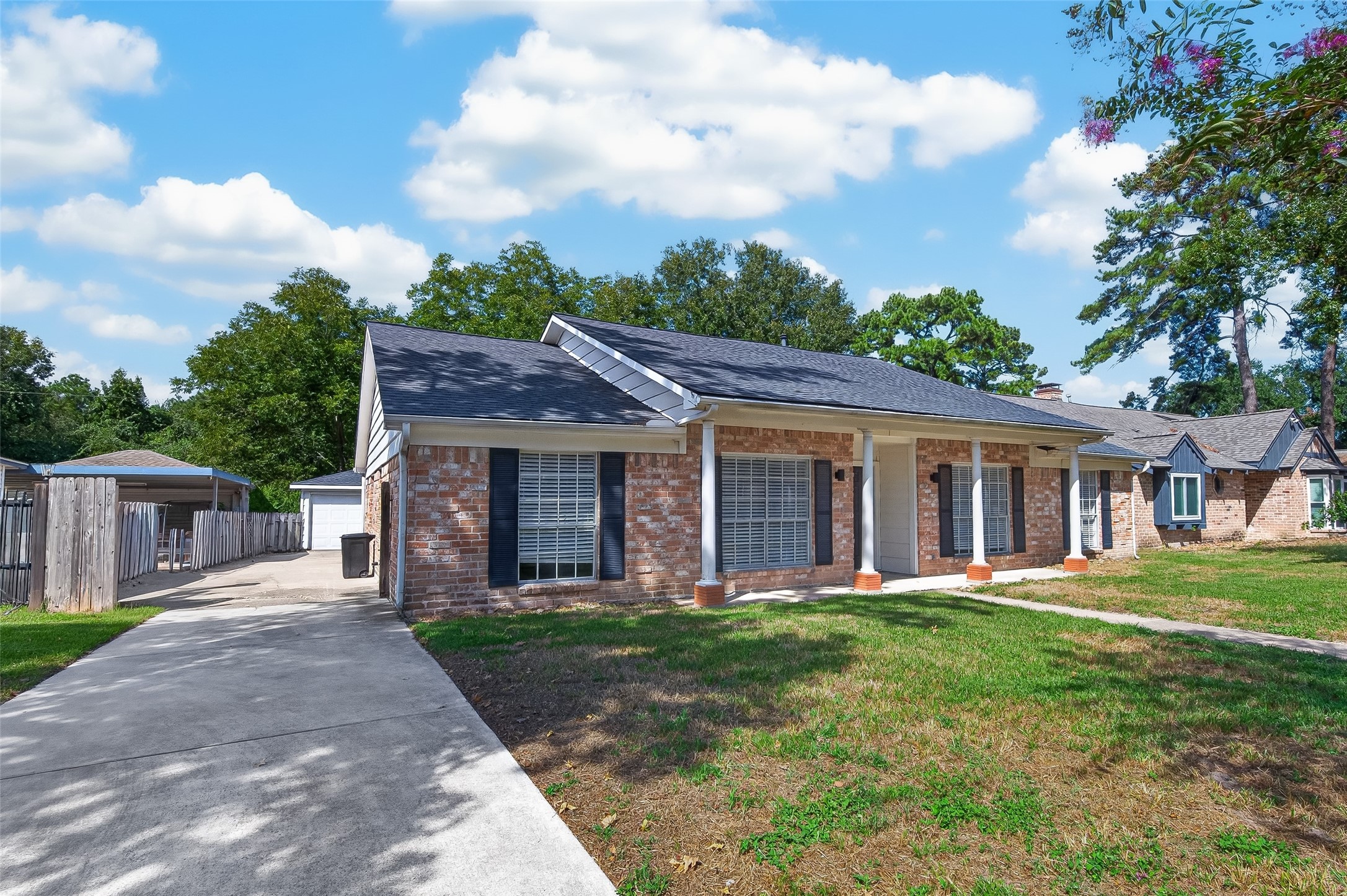 1319 Forsythe Lane Property Photo 2