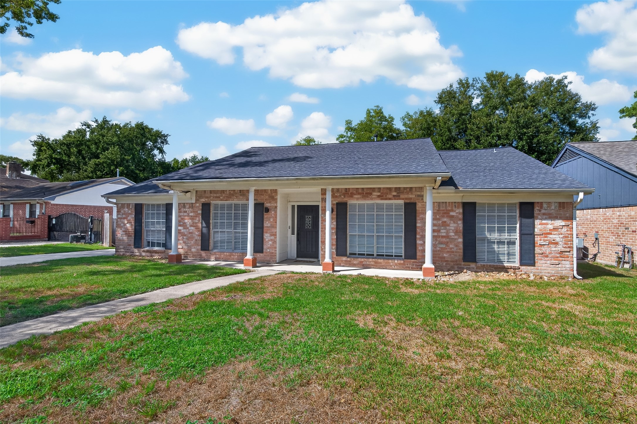 1319 Forsythe Lane Property Photo 5