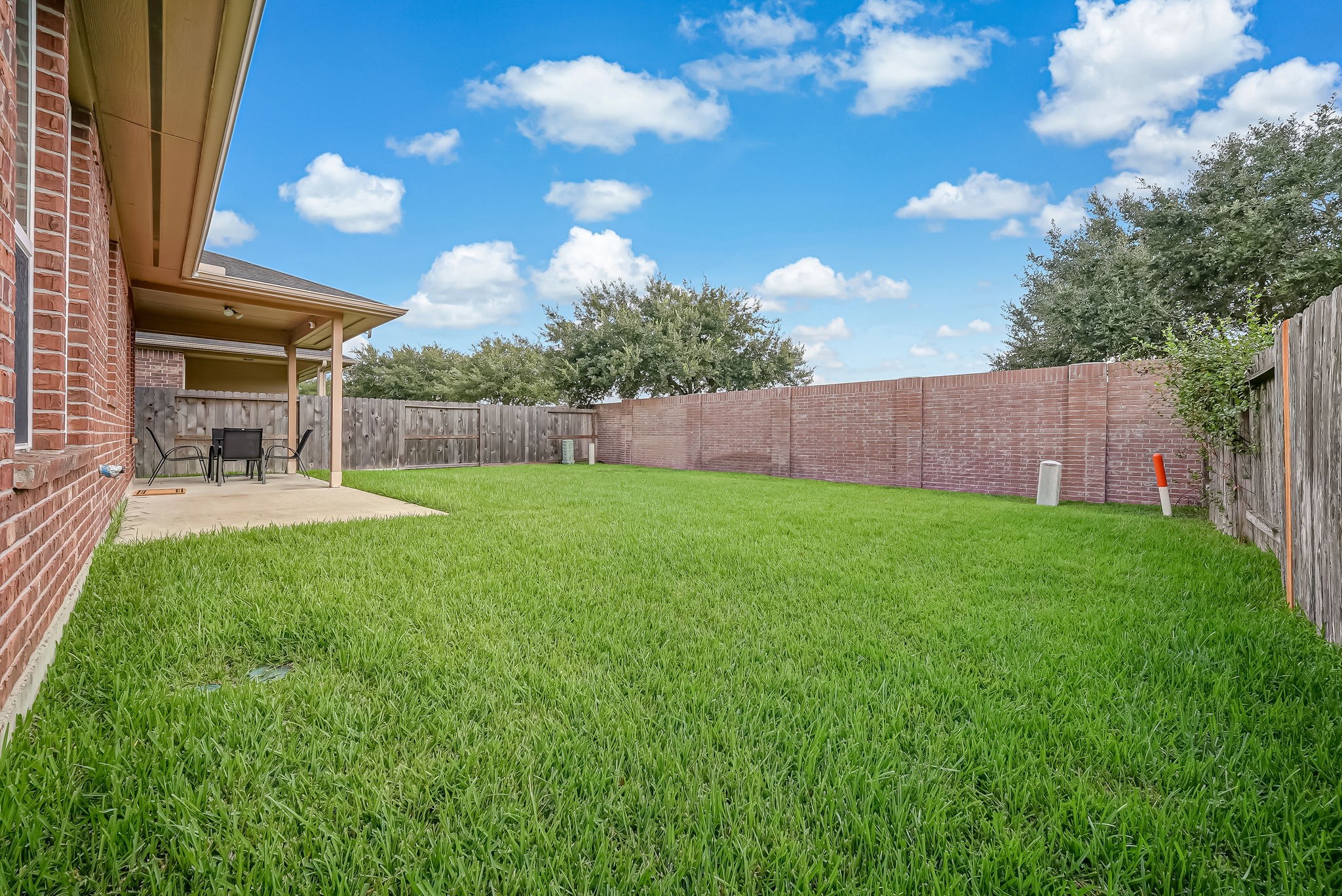 6835 Blue Glade Drive Property Photo 5