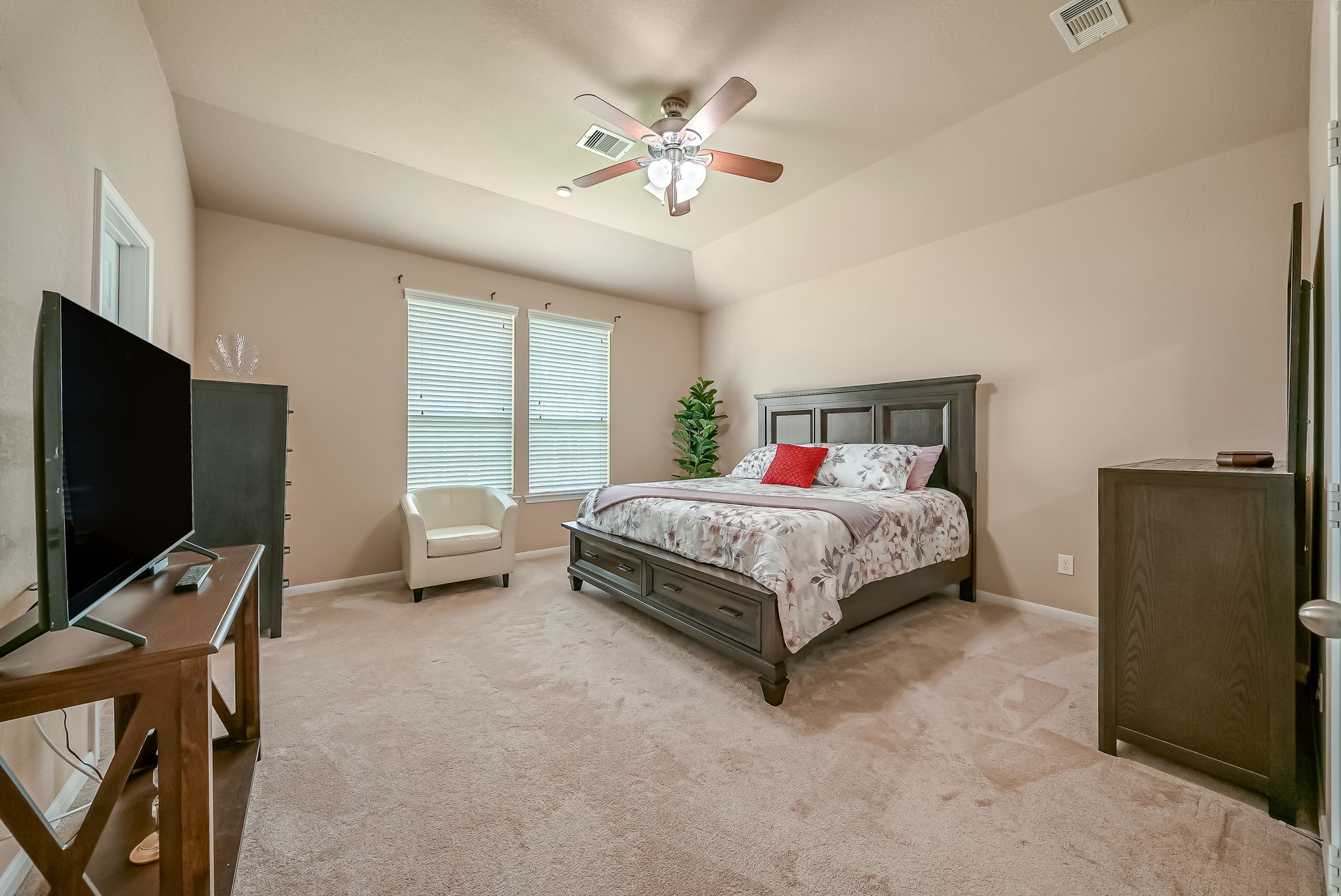 6835 Blue Glade Drive Property Photo 6