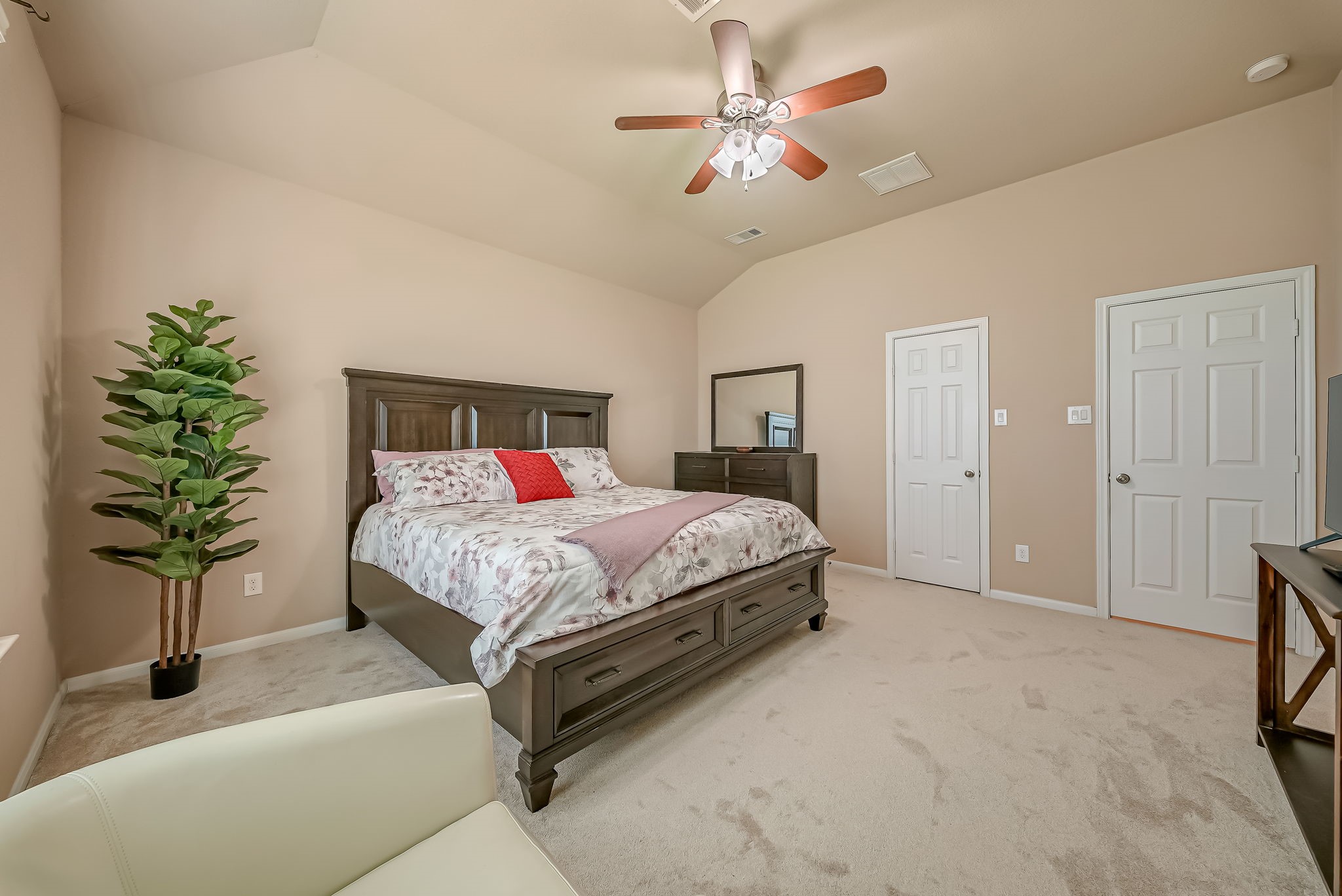 6835 Blue Glade Drive Property Photo 7