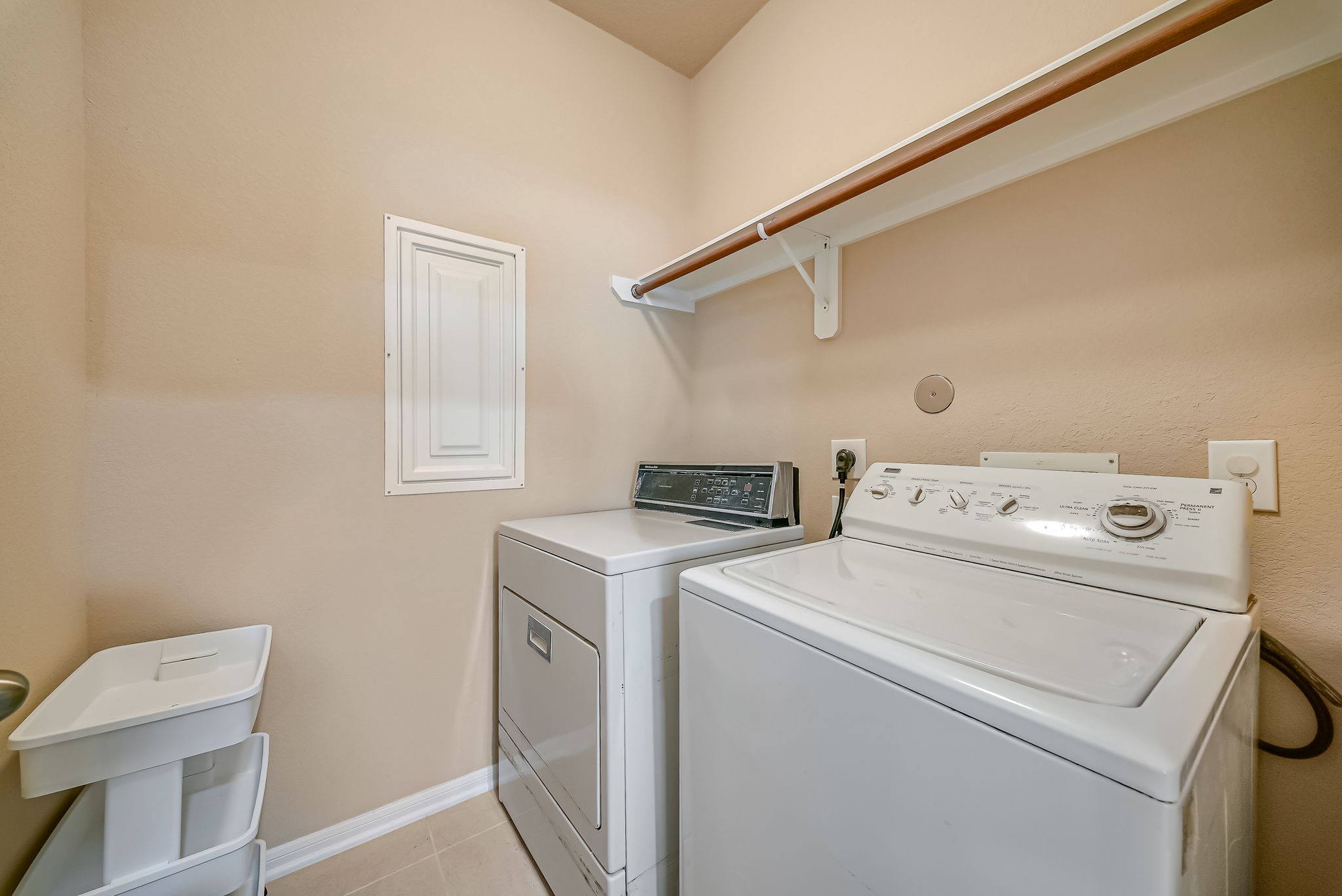 6835 Blue Glade Drive Property Photo 16