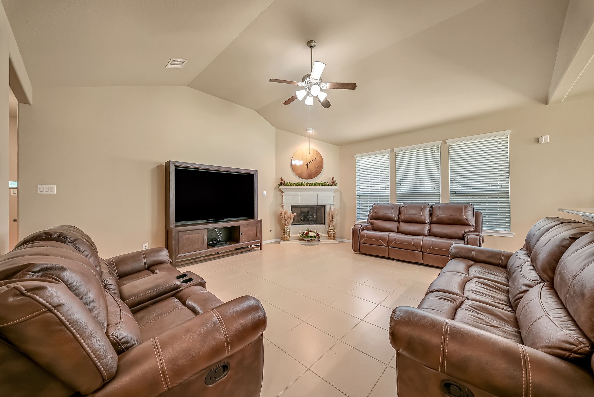 6835 Blue Glade Drive Property Photo 23