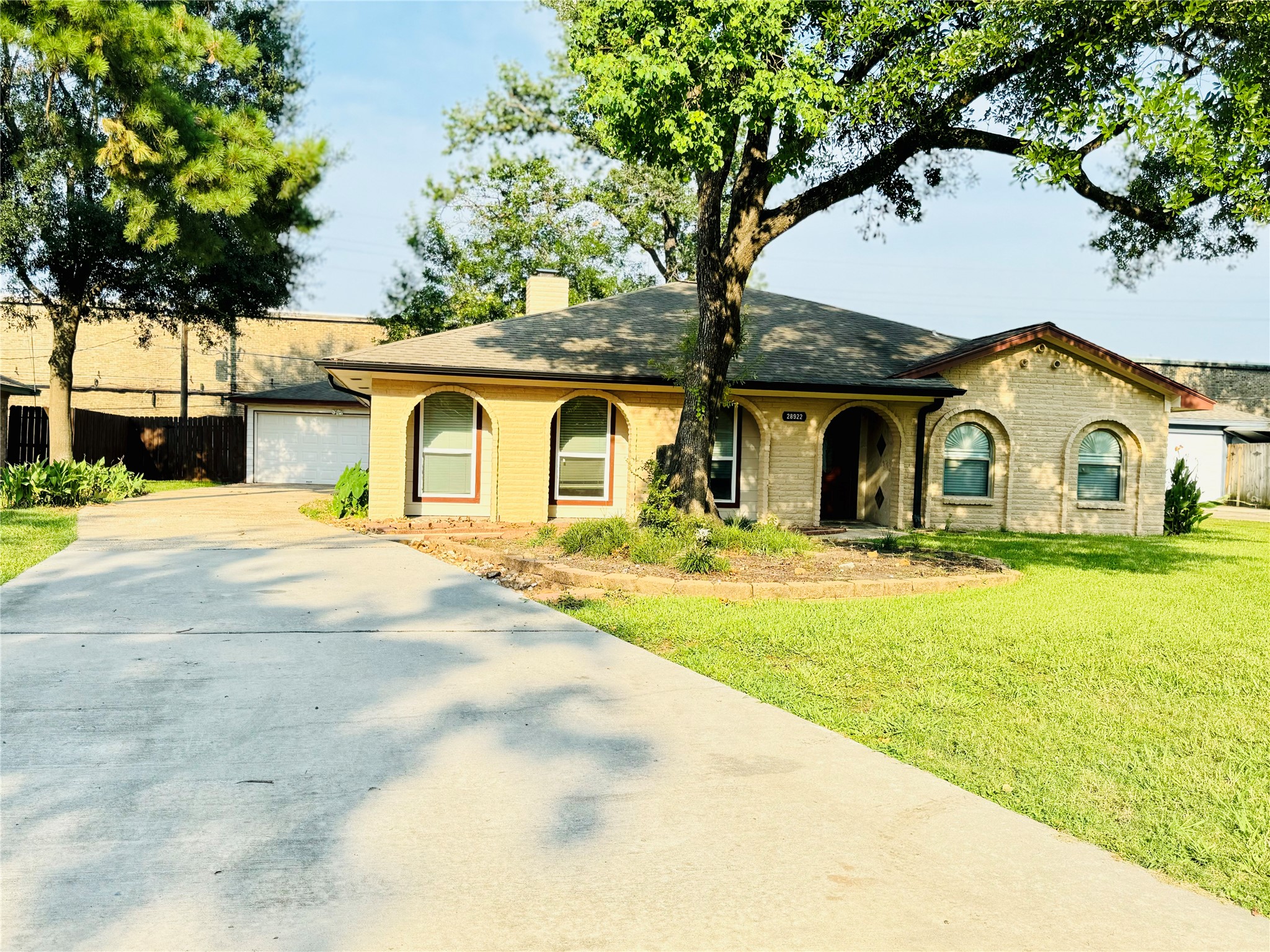 28922 Savannah Drive Property Photo 5
