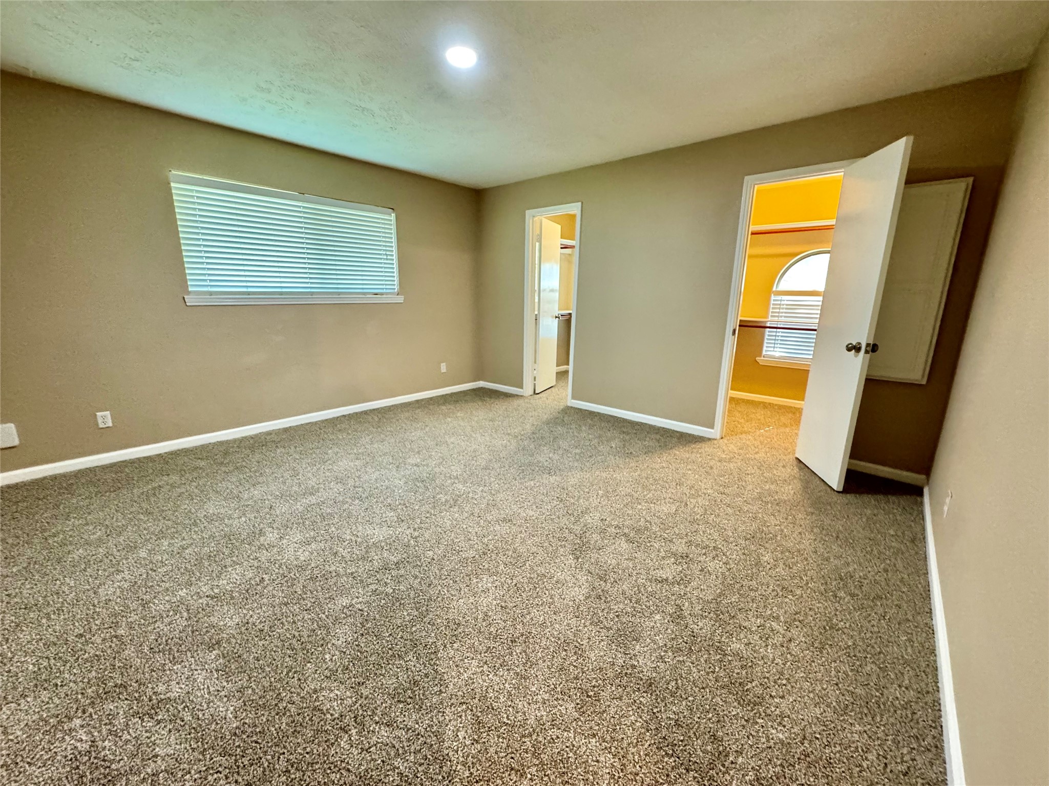 28922 Savannah Drive Property Photo 9