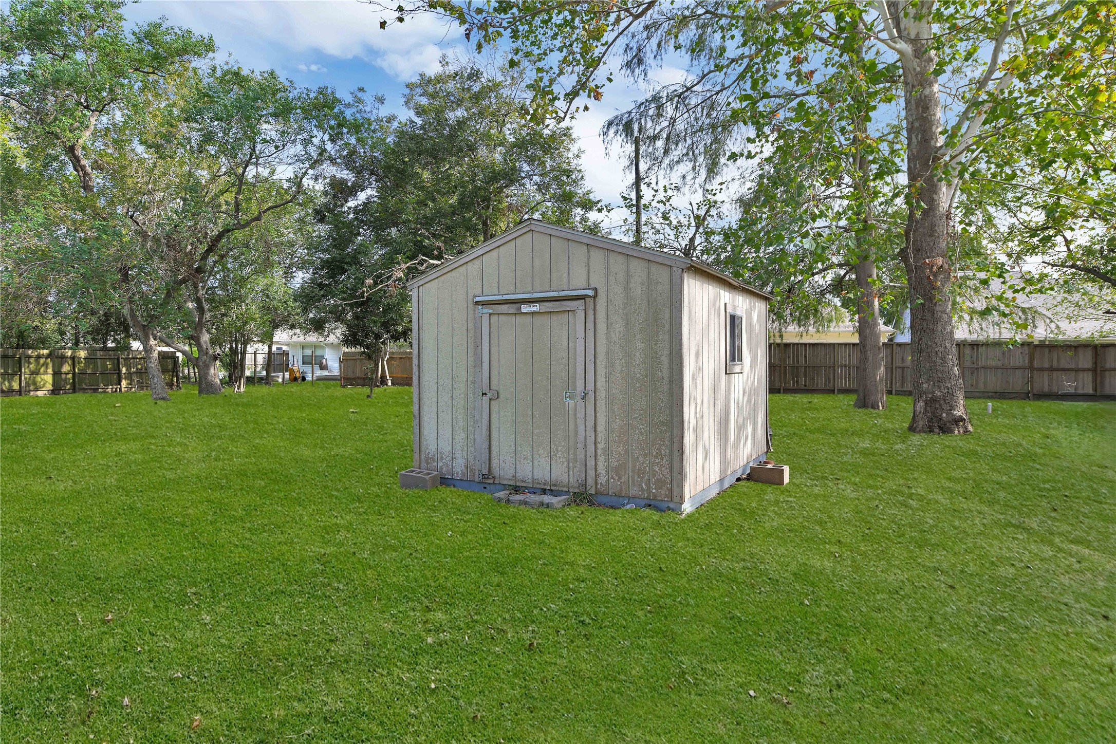 2531 S Grand Boulevard Property Photo 5