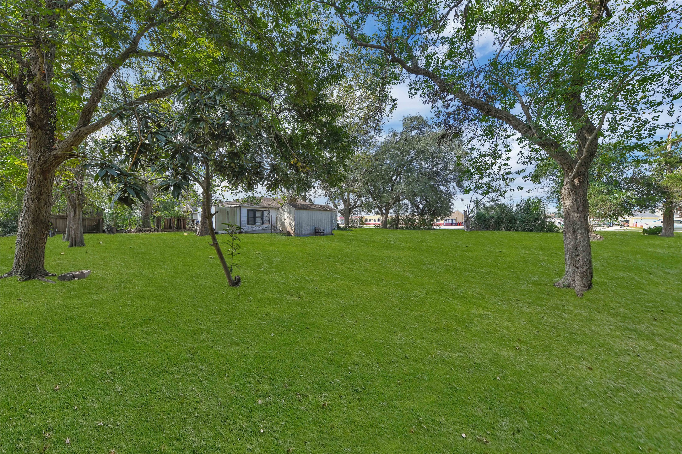 2531 S Grand Boulevard Property Photo 11