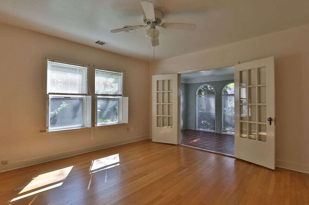 3124 Jarrard Street Property Photo 10