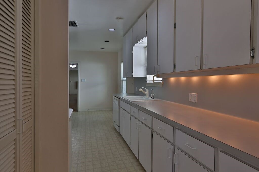 3124 Jarrard Street Property Photo 24