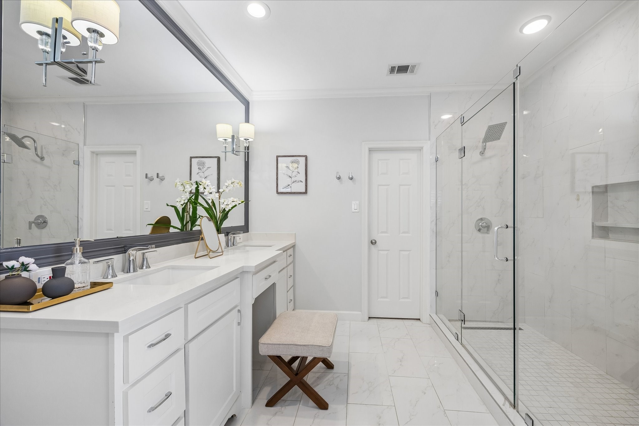 4111 Sunset Boulevard Property Photo 22