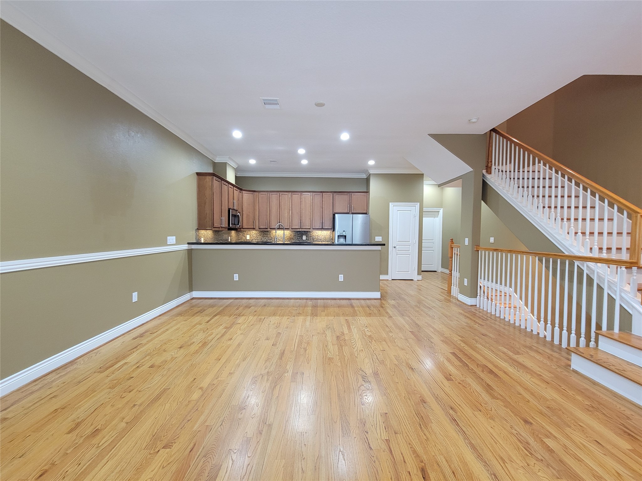 1115 Saint Charles Street Property Photo 4