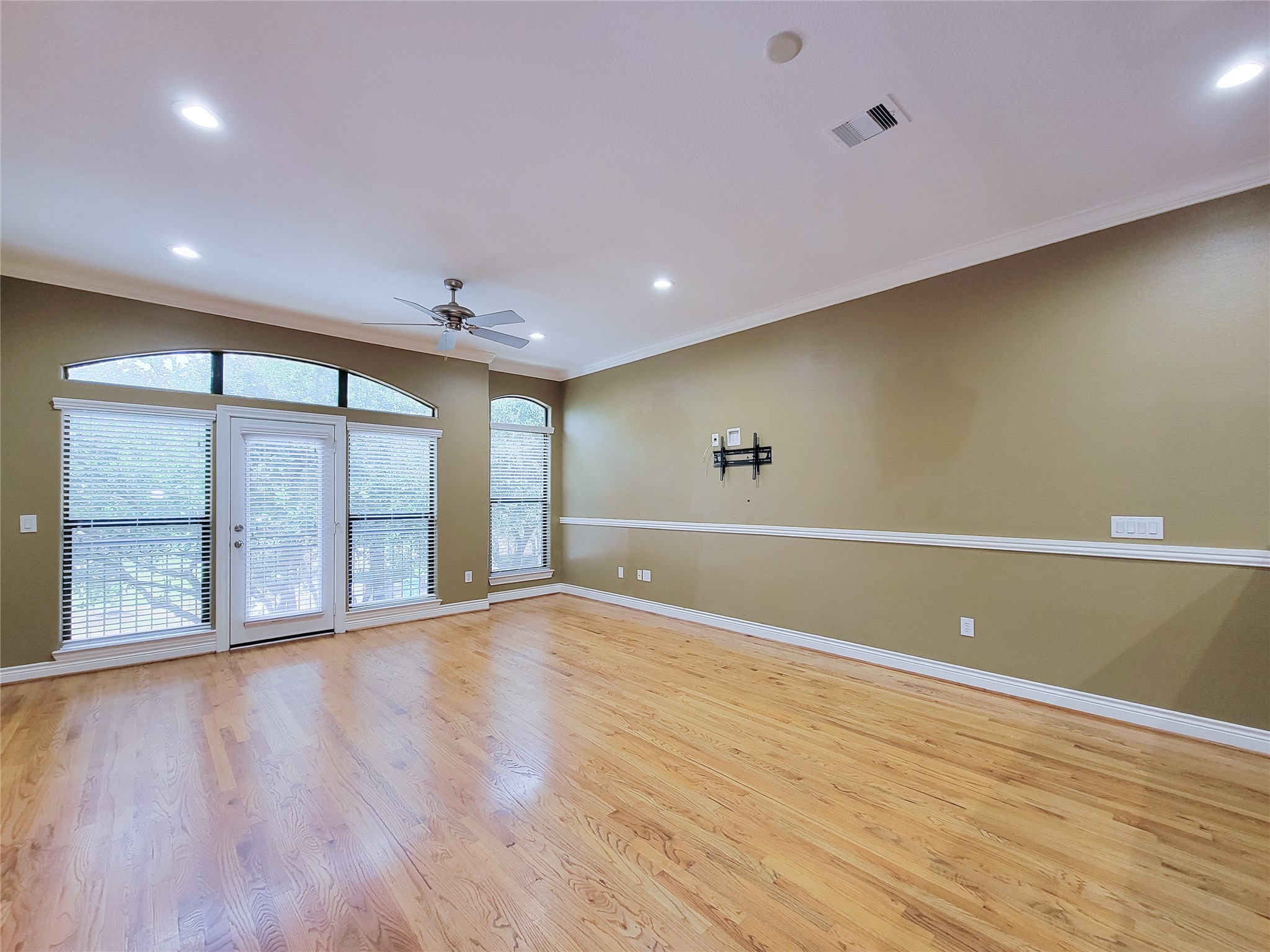 1115 Saint Charles Street Property Photo 13