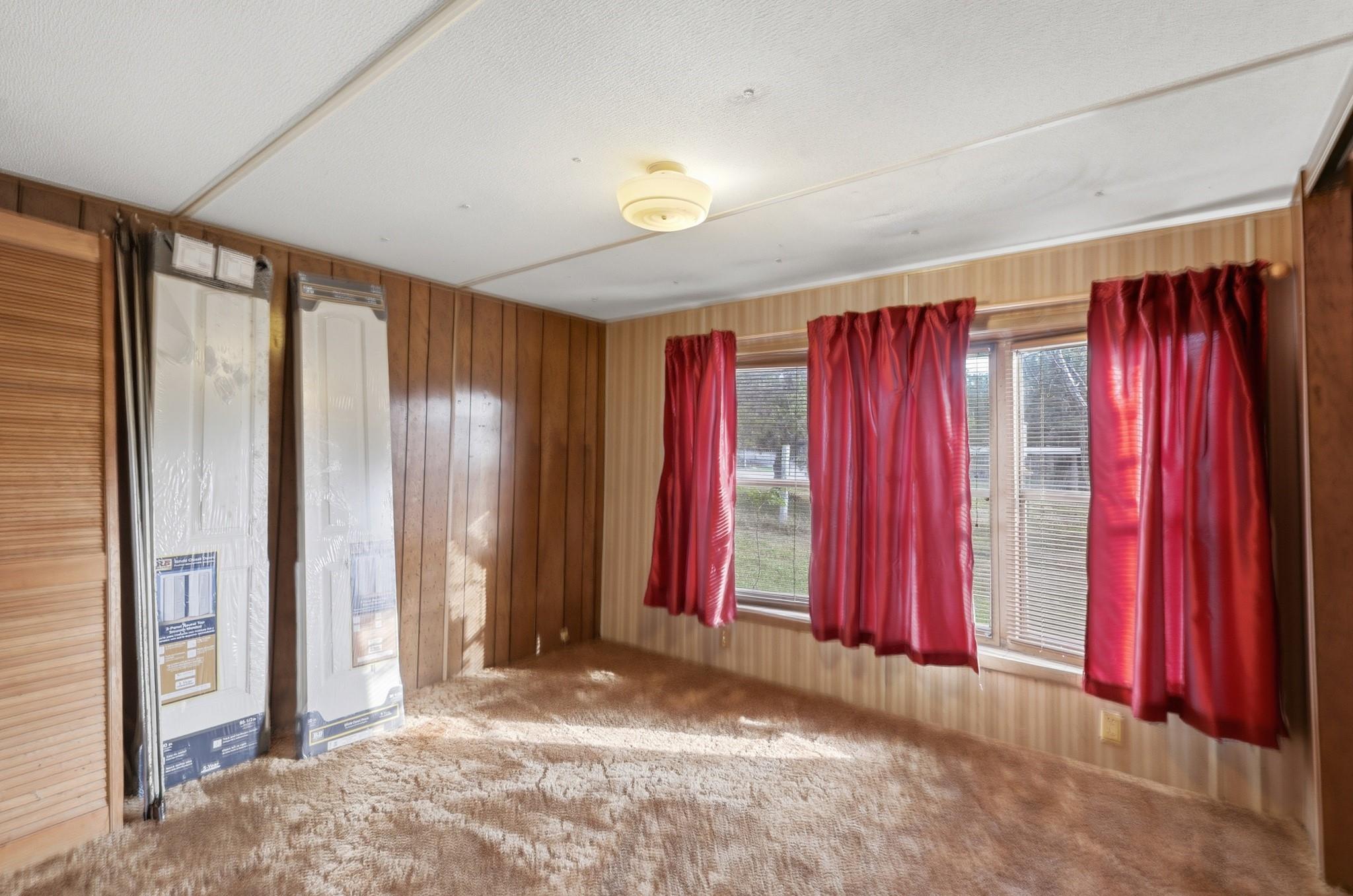 100 Windwood Circle Property Photo 6