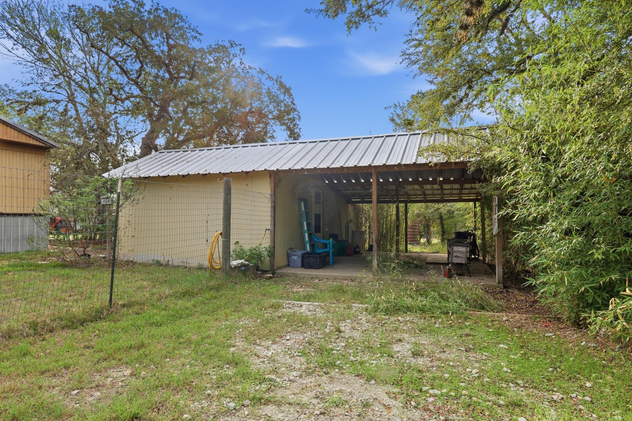 100 Windwood Circle Property Photo 15