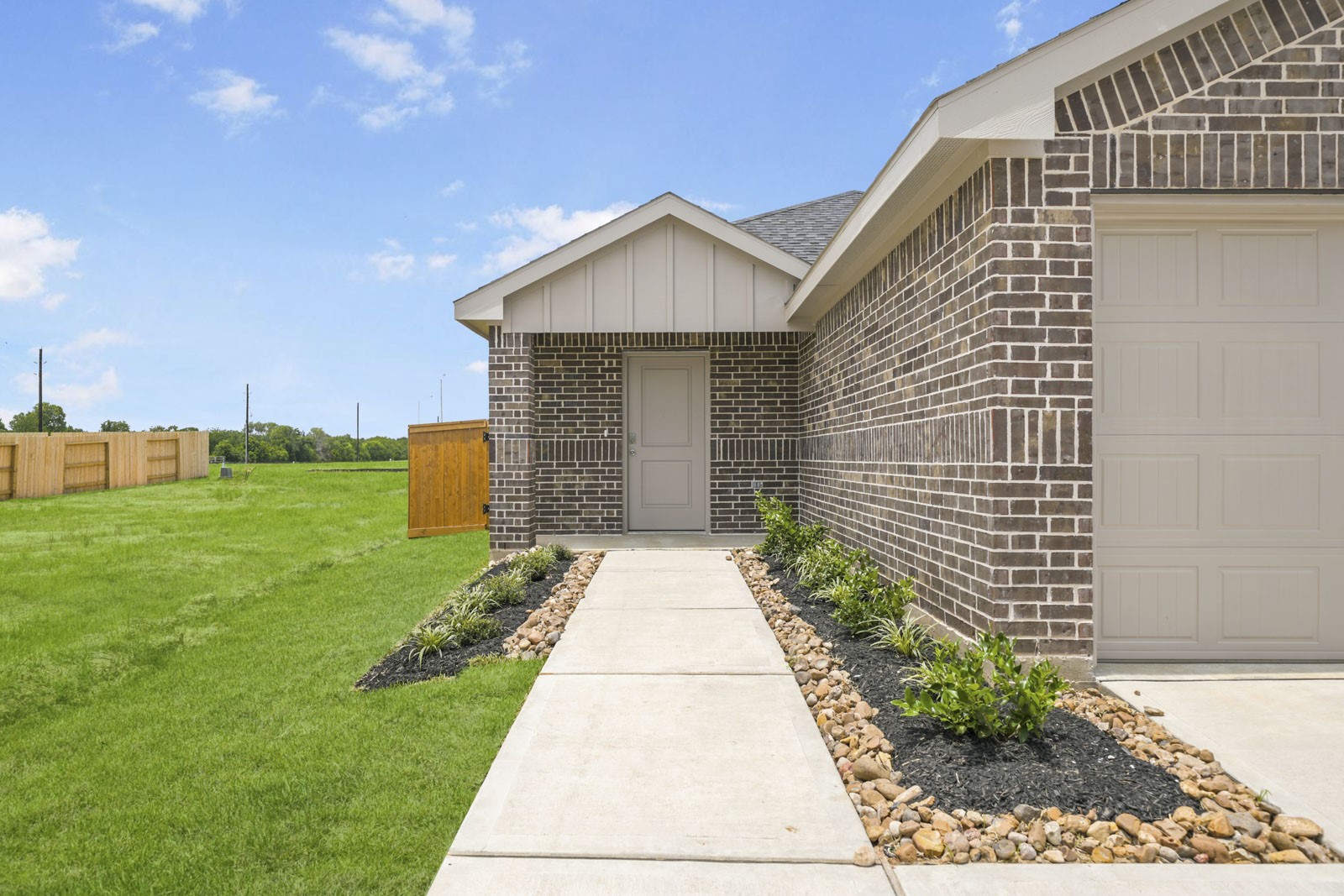 3057 Alder Flower Drive Property Photo 2