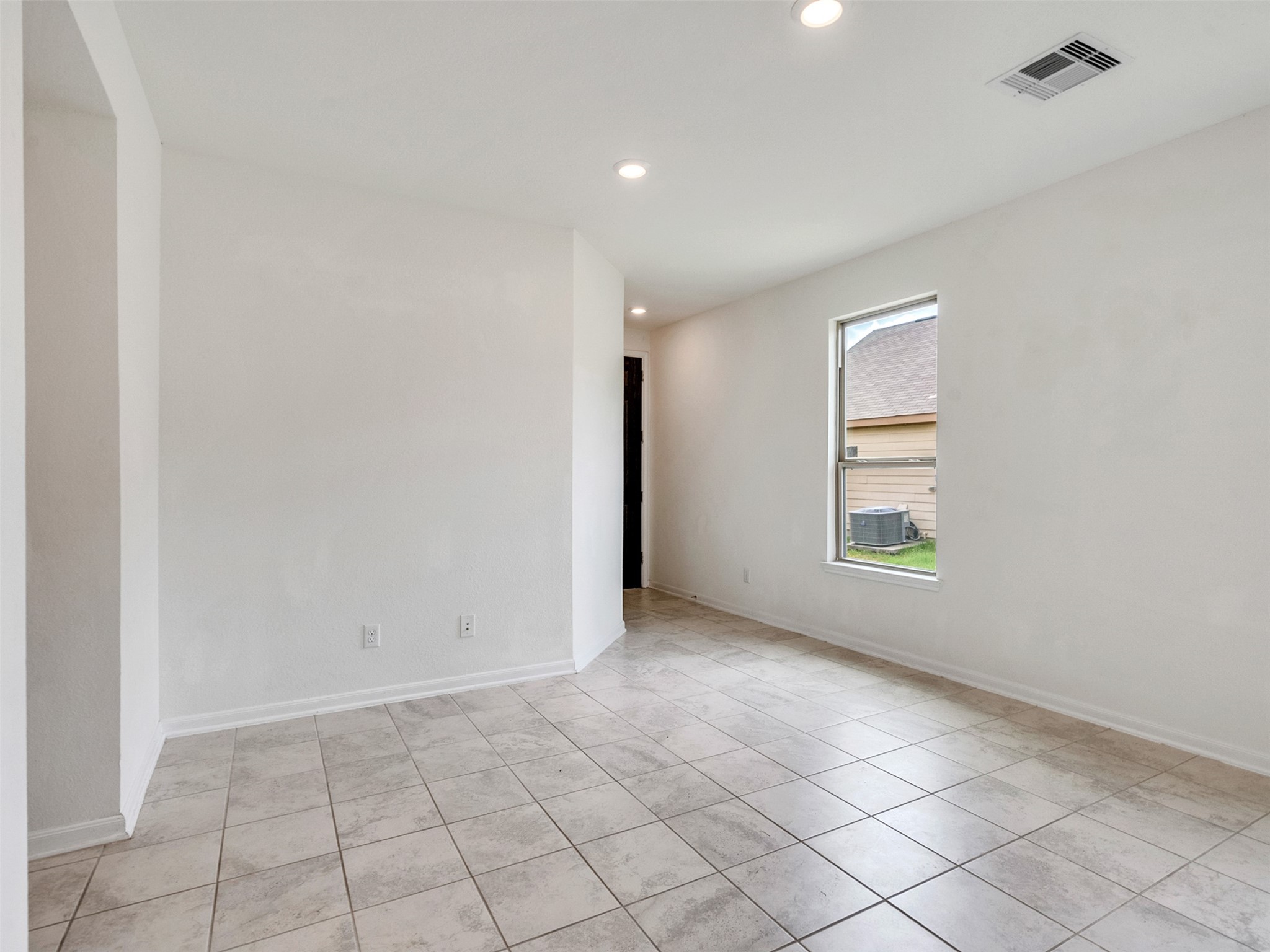 6011 Whitewing Road Property Photo 15