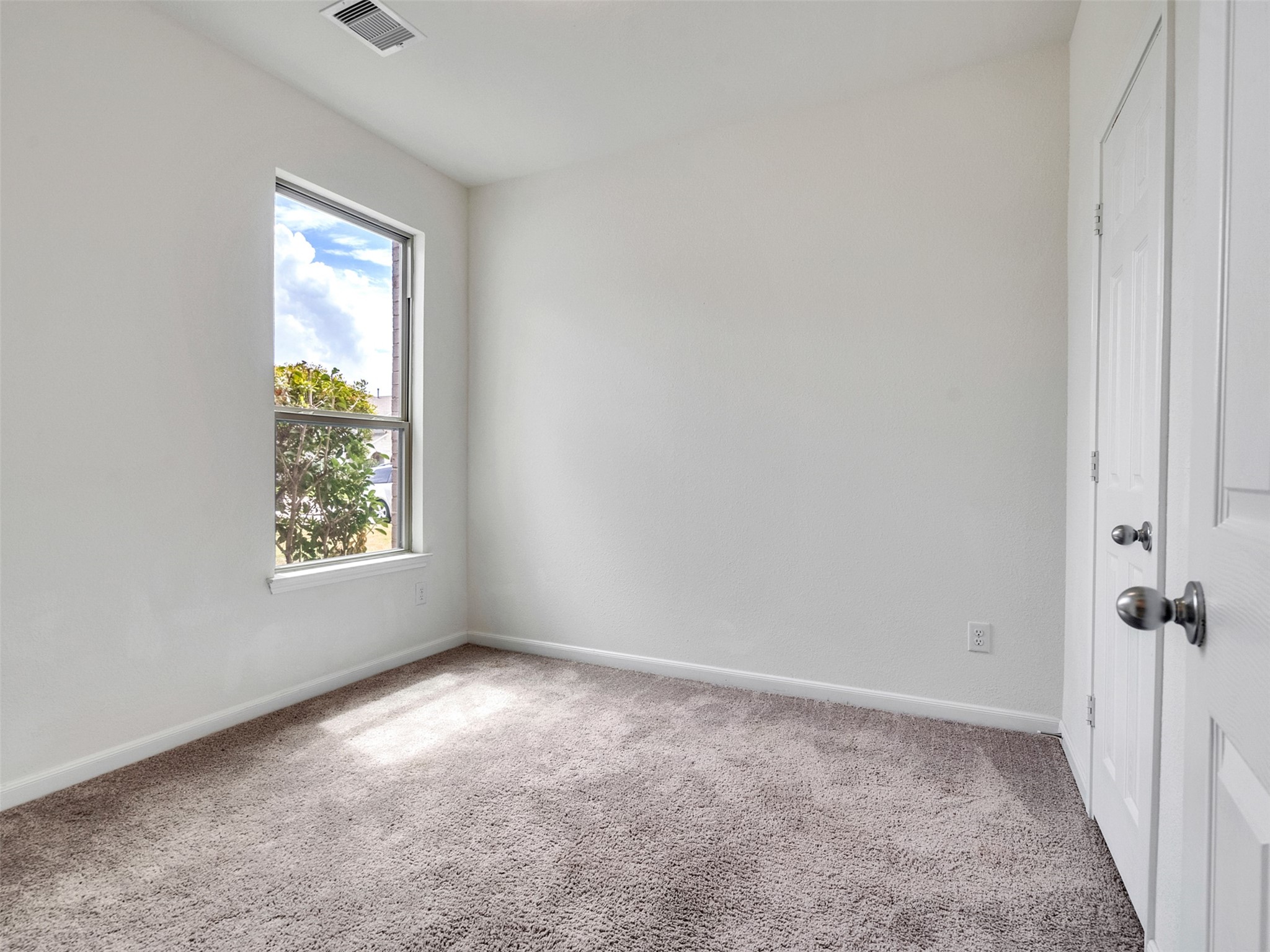 6011 Whitewing Road Property Photo 19