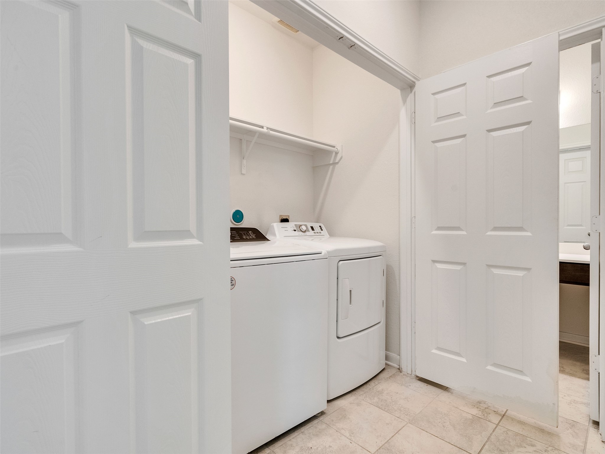 6011 Whitewing Road Property Photo 20