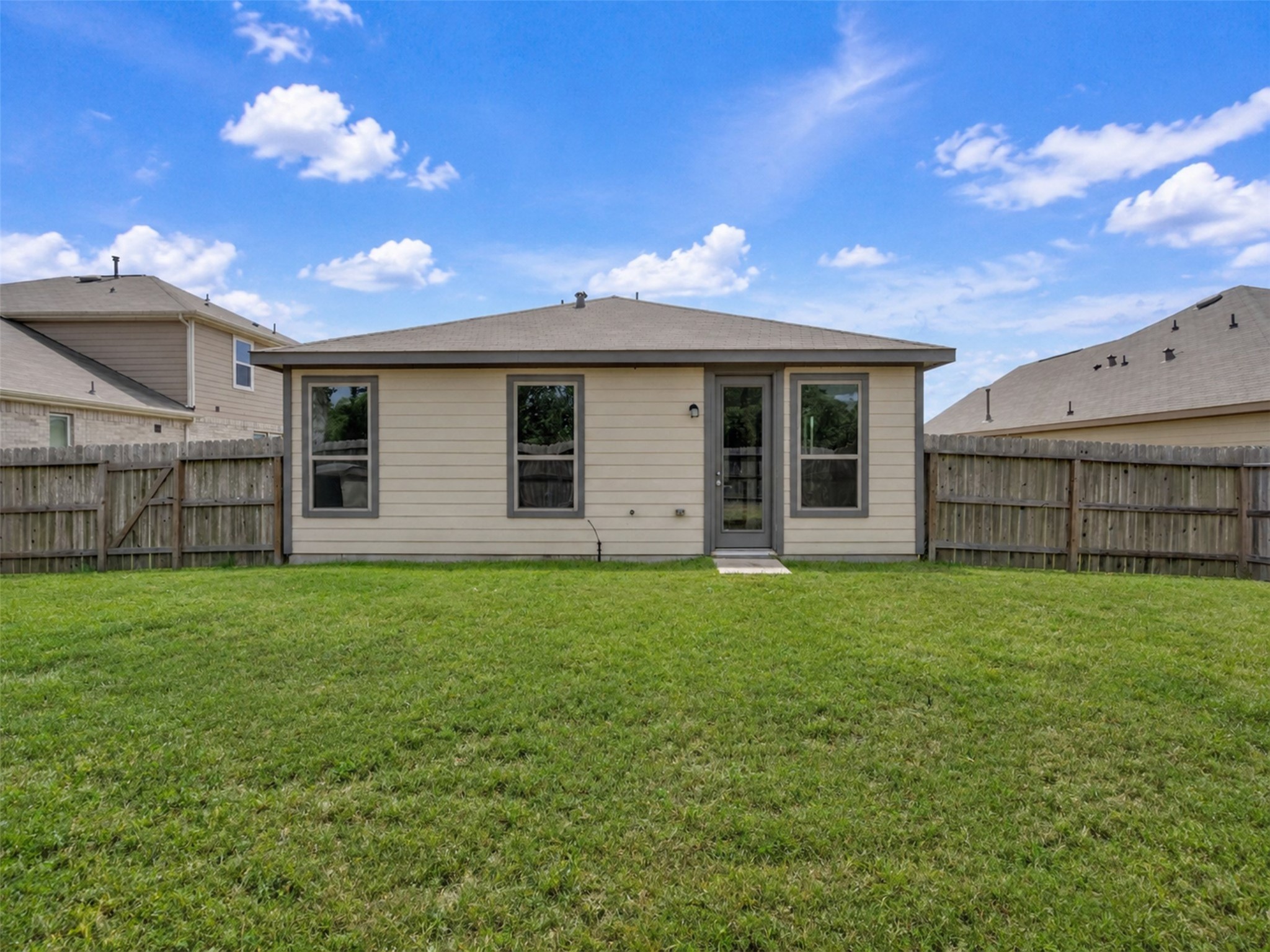 6011 Whitewing Road Property Photo 21