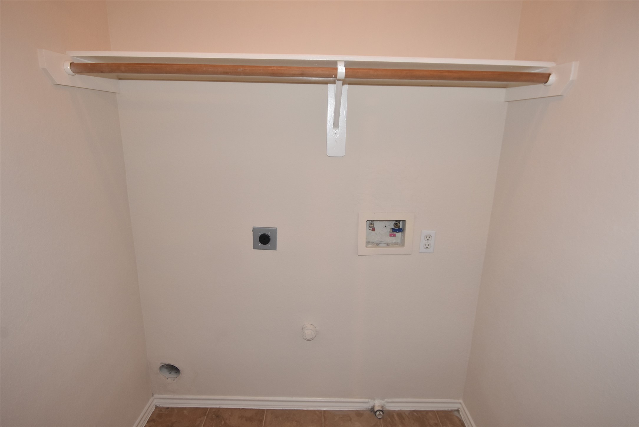 16807 Mammoth Springs Dr Property Photo 22