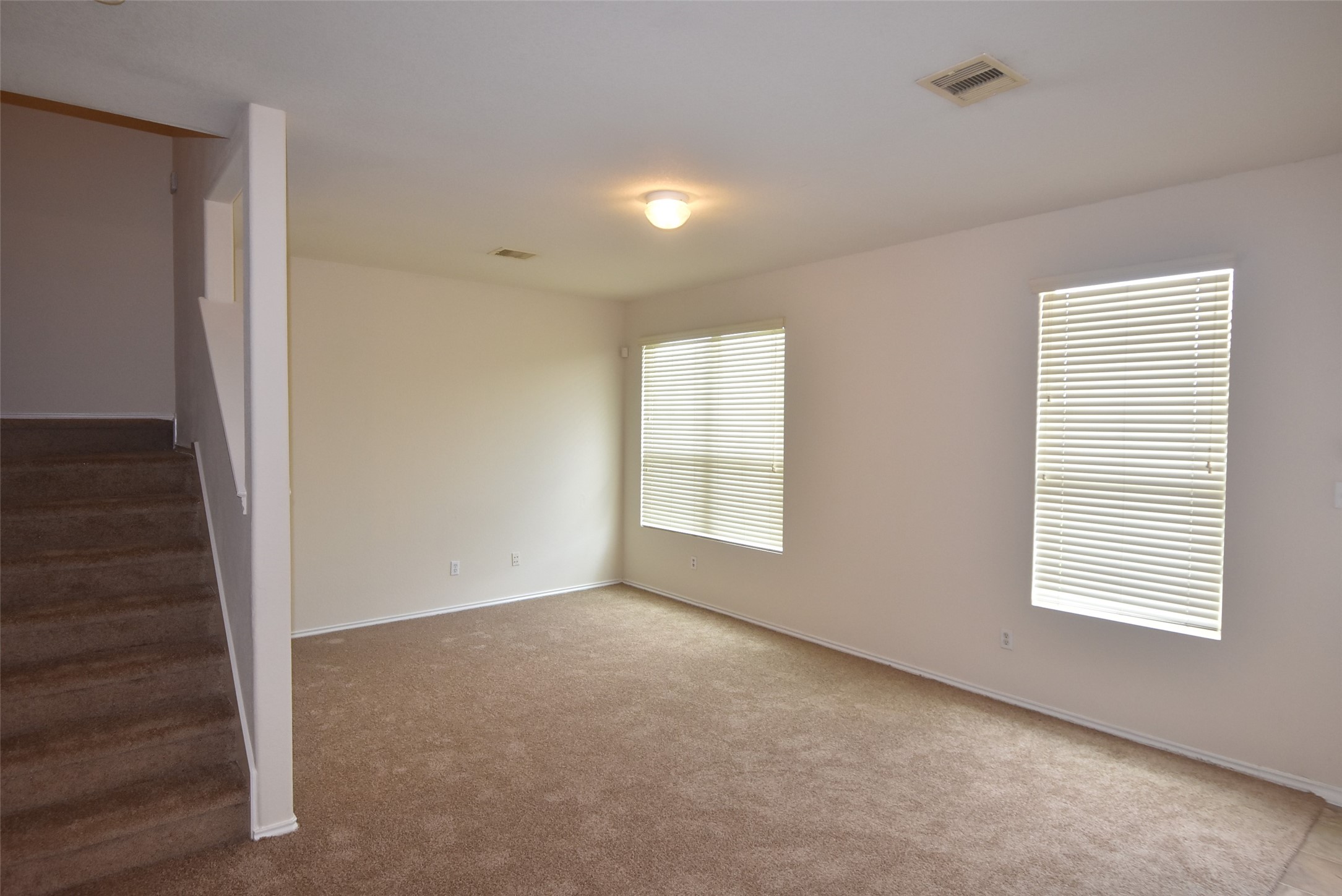 16807 Mammoth Springs Dr Property Photo 25