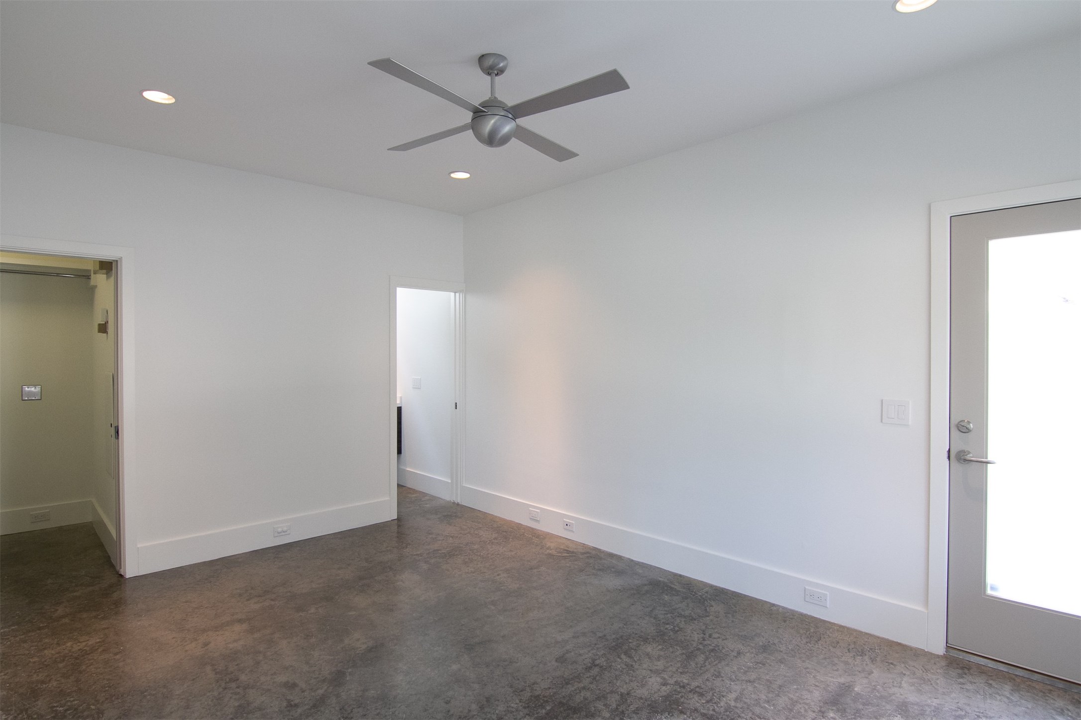 5301 Chenevert Street Property Photo 7
