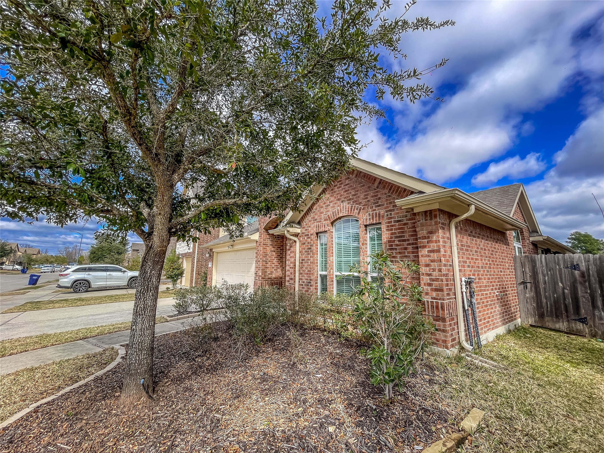 18126 Golden Falls Lane Property Photo 2