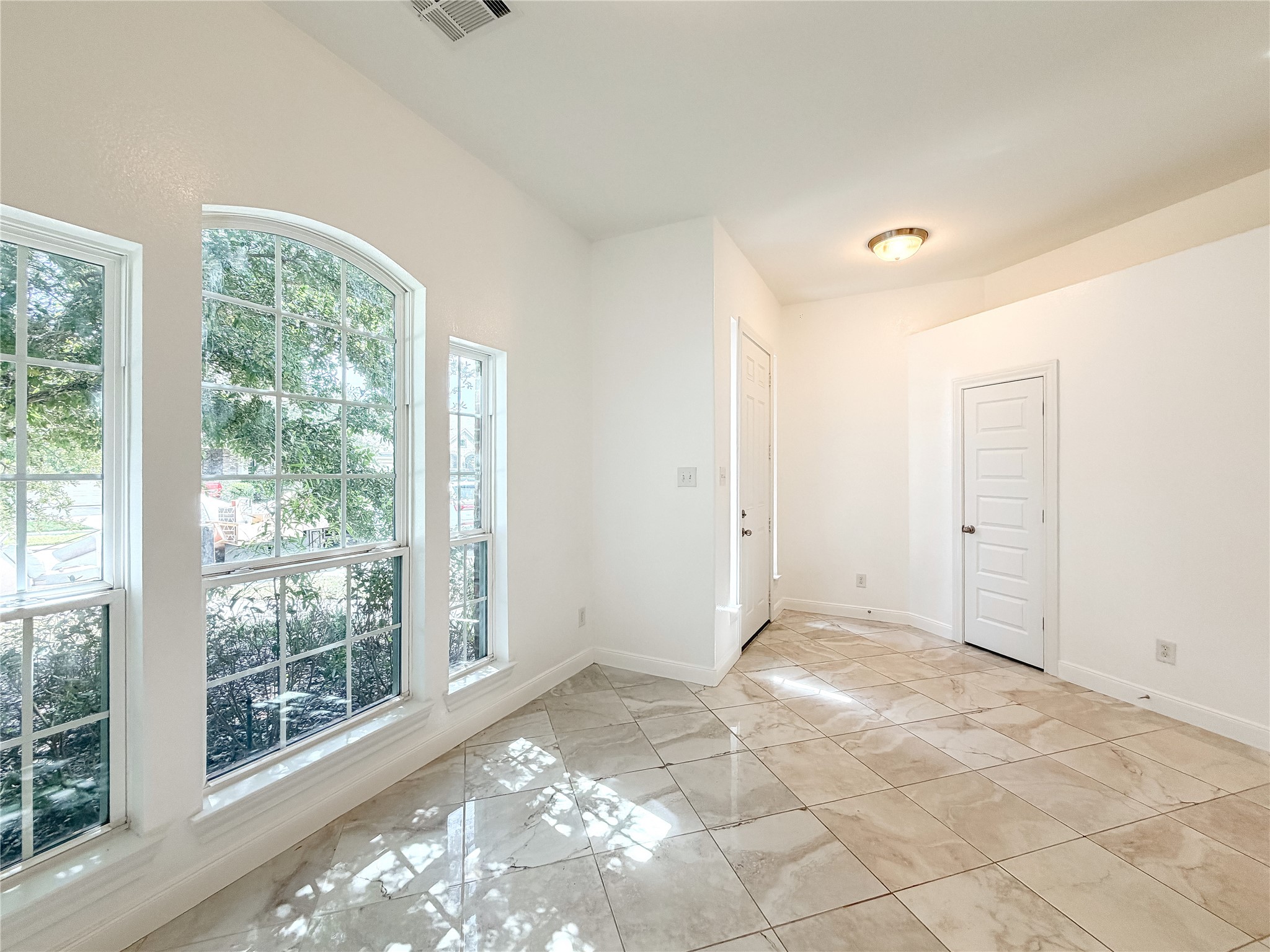 18126 Golden Falls Lane Property Photo 5