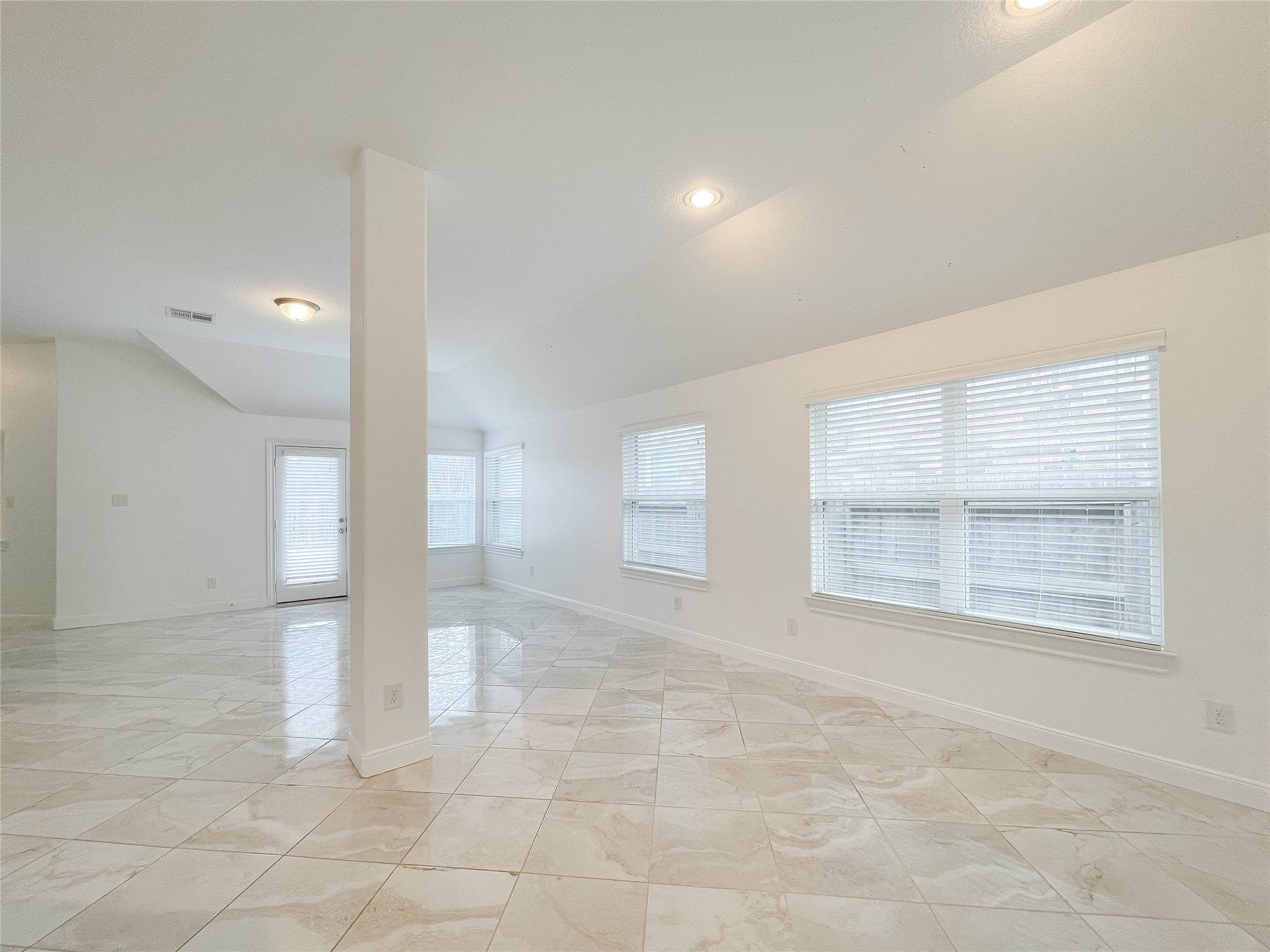 18126 Golden Falls Lane Property Photo 13