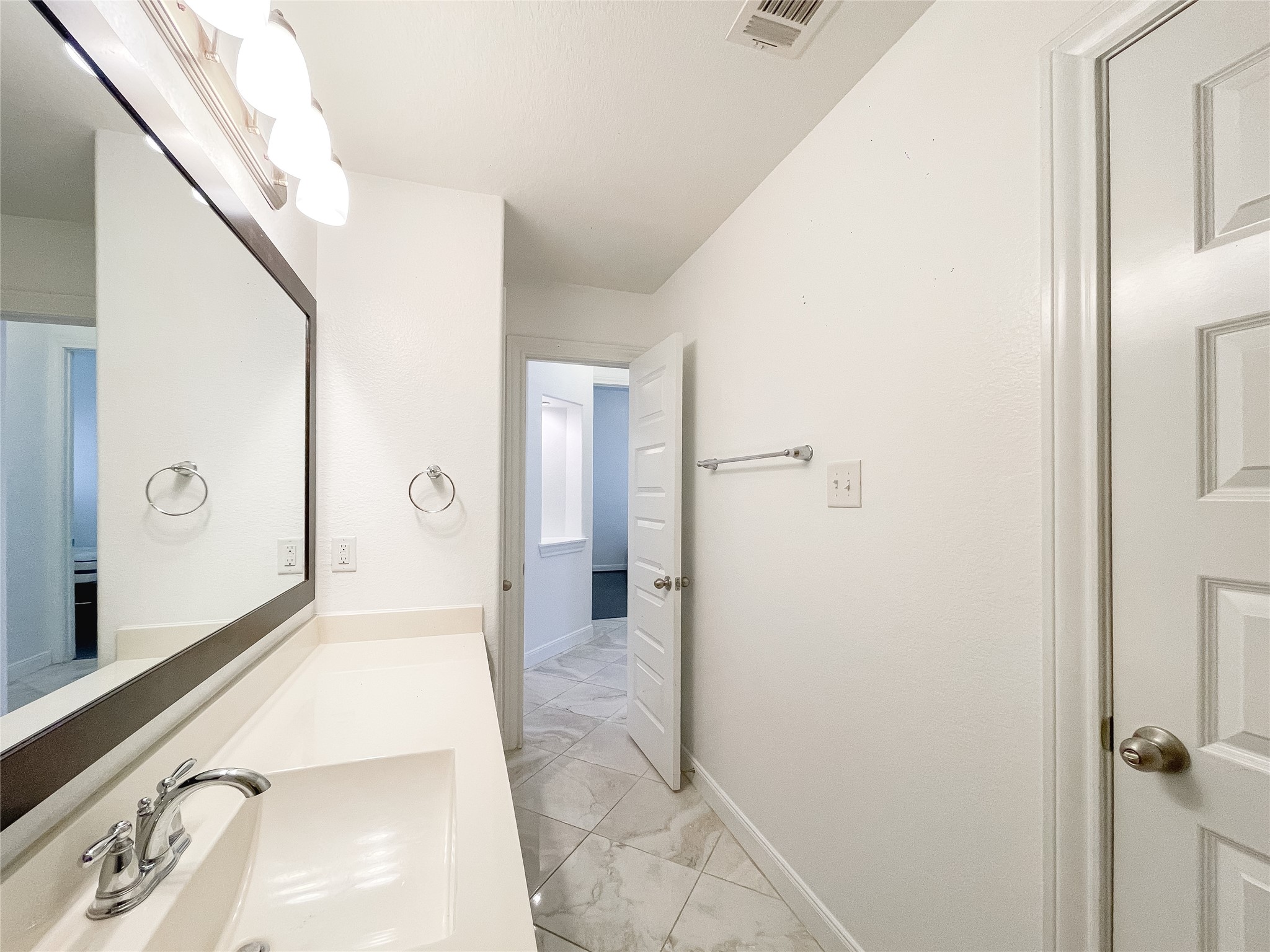 18126 Golden Falls Lane Property Photo 36