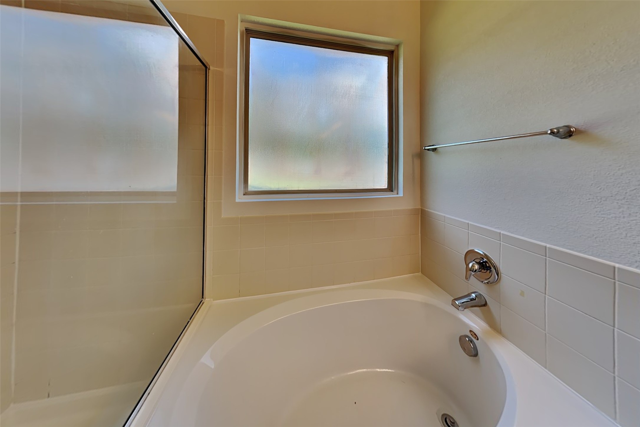 10016 Sterling Place Drive Property Photo 13