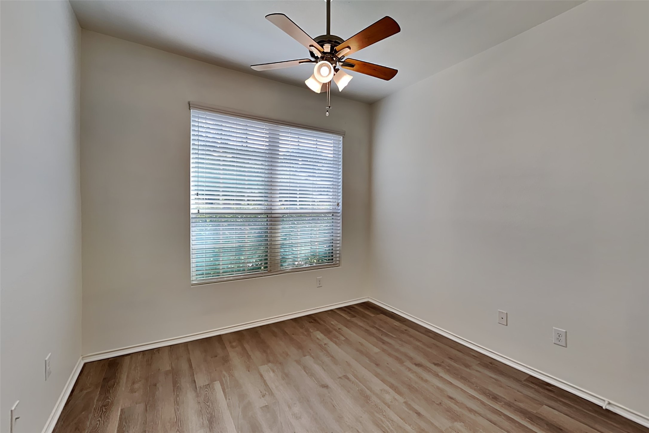 10016 Sterling Place Drive Property Photo 18