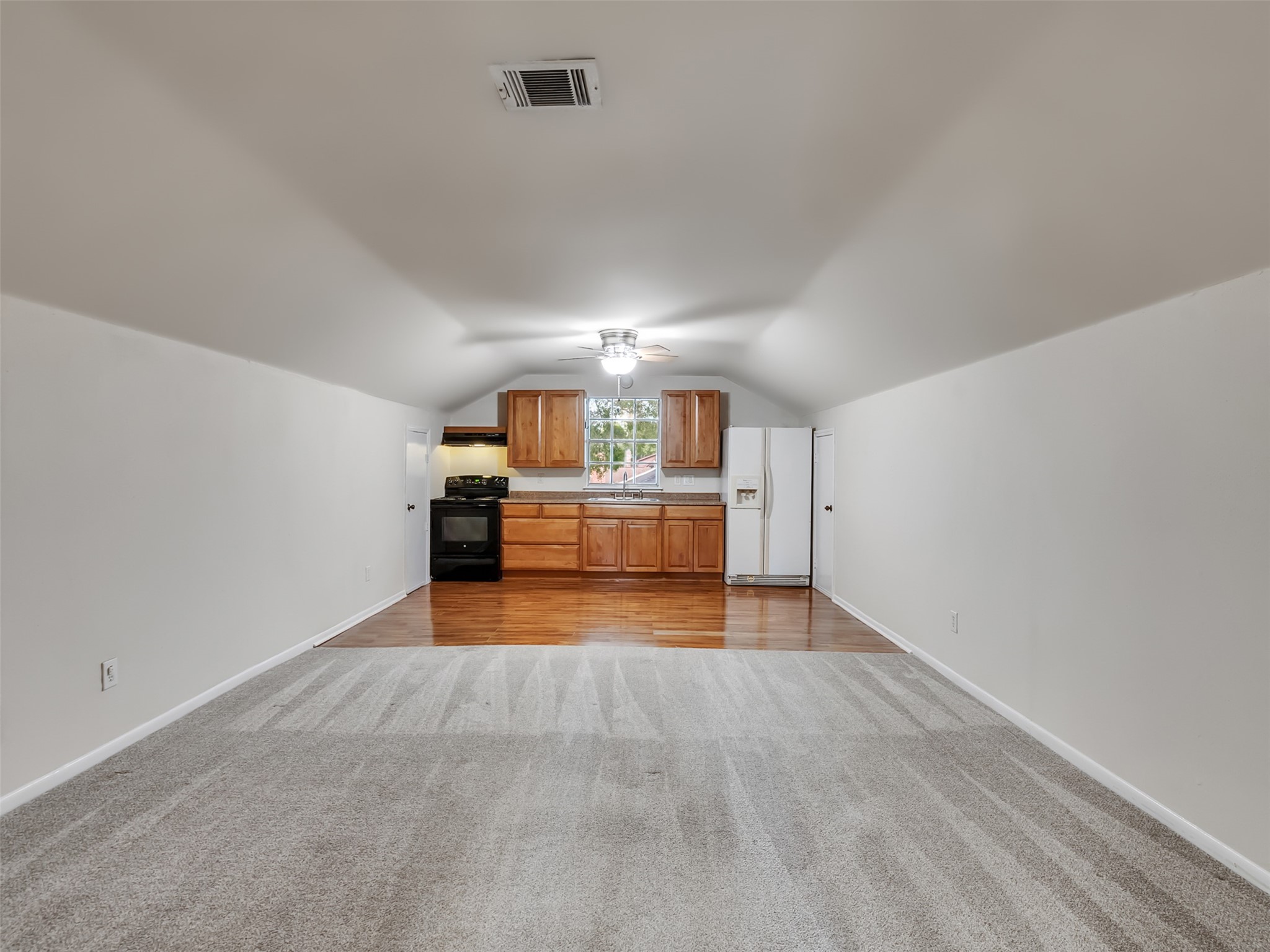 7814 Knob Hill Avenue Property Photo 27