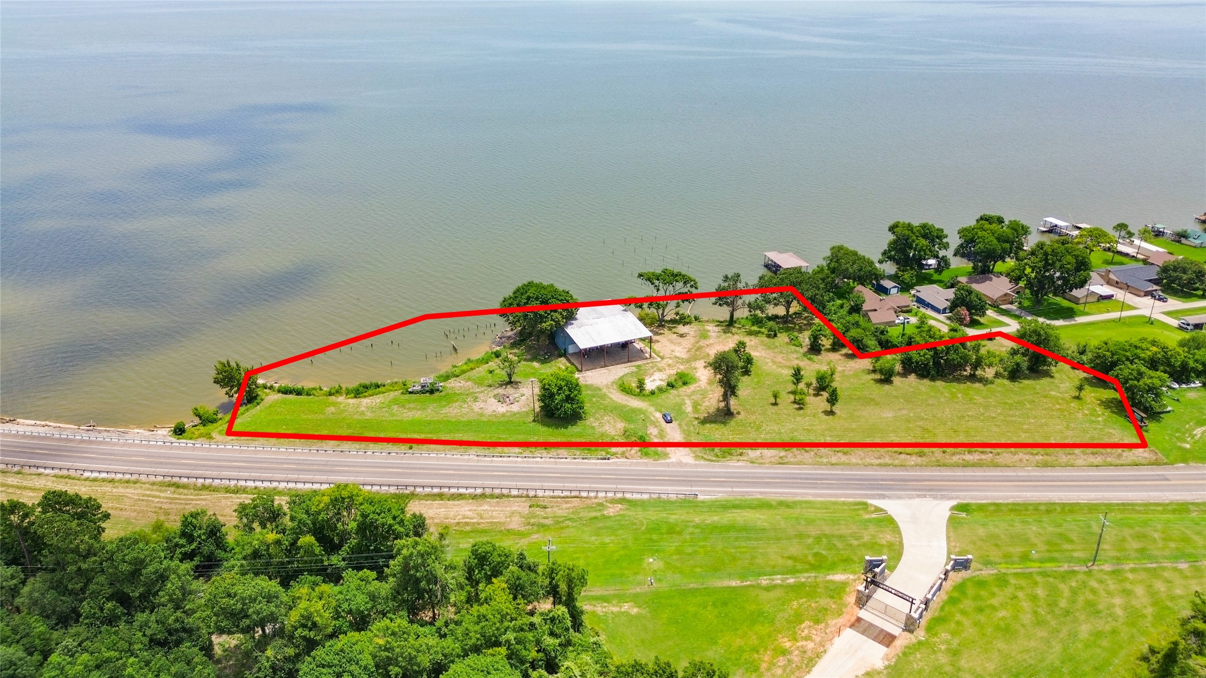 10390 Us Highway 190 E Property Photo 1