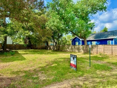 2314 Lee Street Property Photo 1