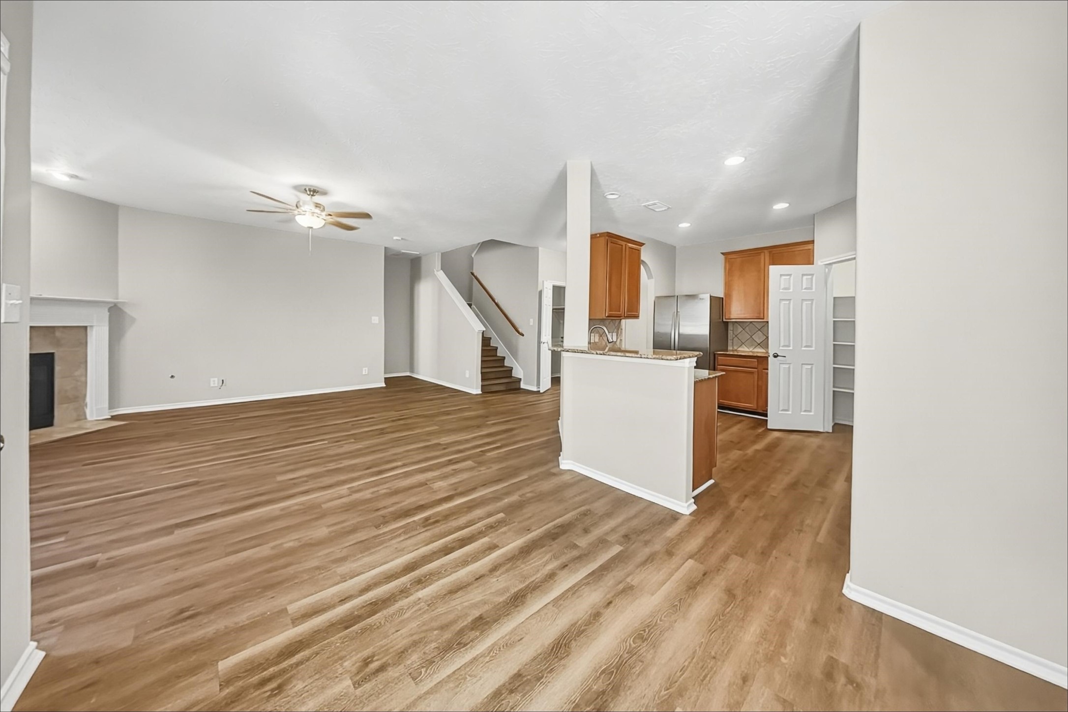 2518 Windy Vale Trail Property Photo 4