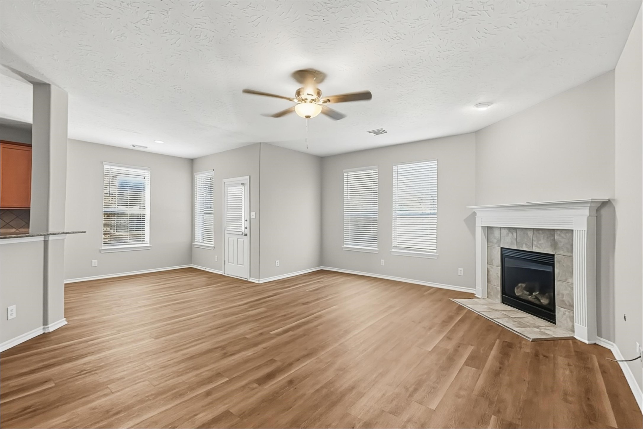 2518 Windy Vale Trail Property Photo 5