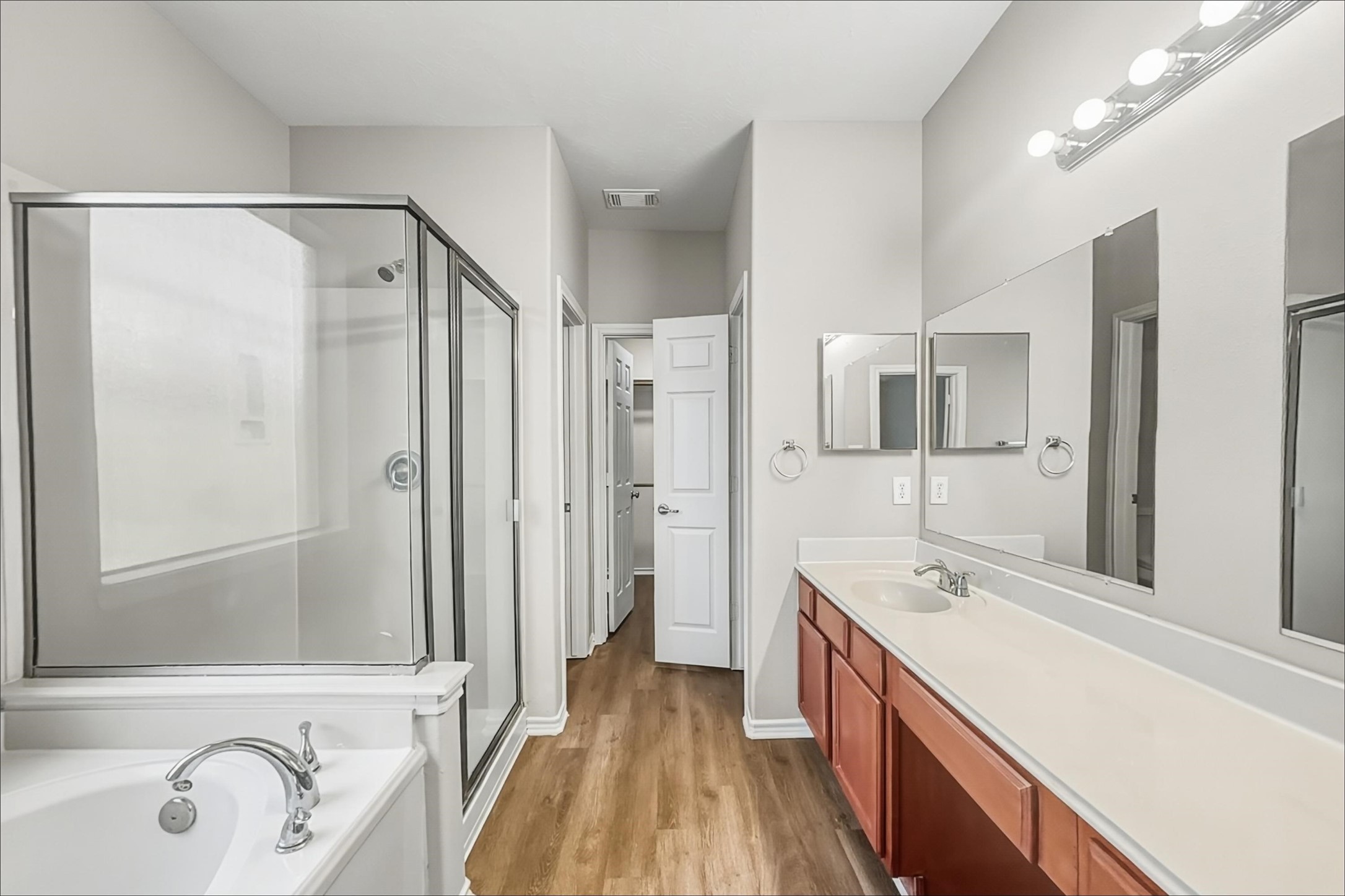 2518 Windy Vale Trail Property Photo 10