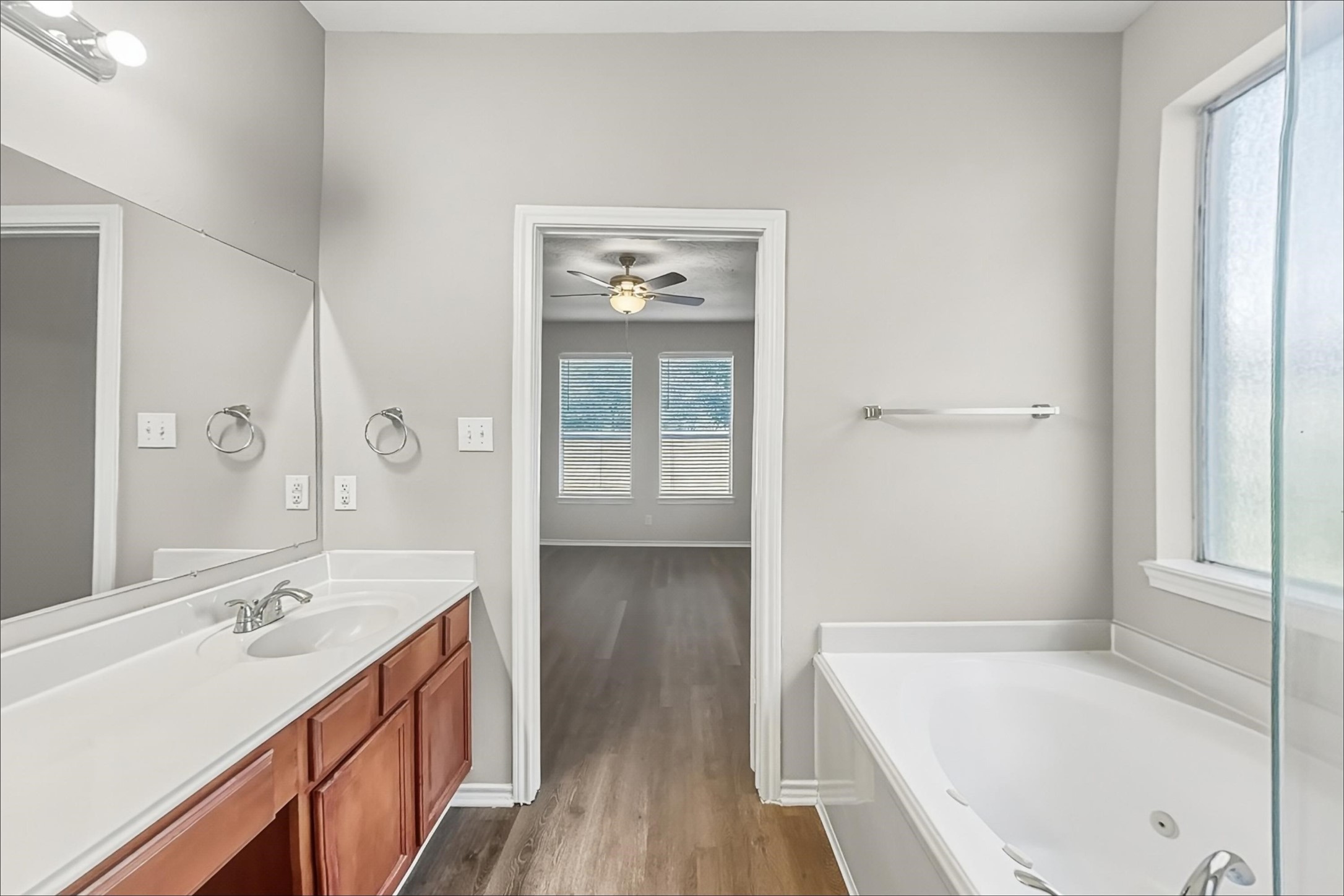 2518 Windy Vale Trail Property Photo 11