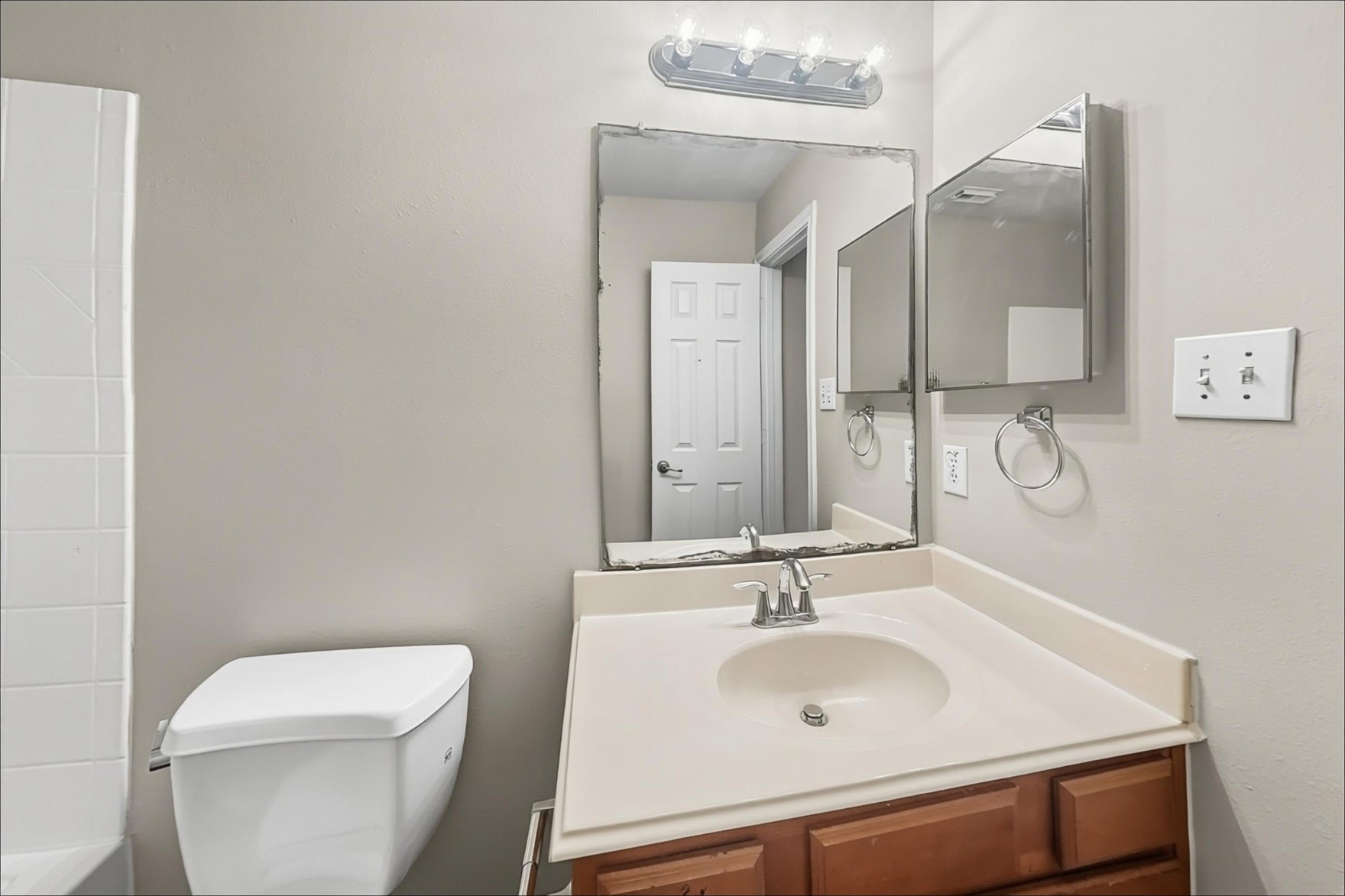2518 Windy Vale Trail Property Photo 15