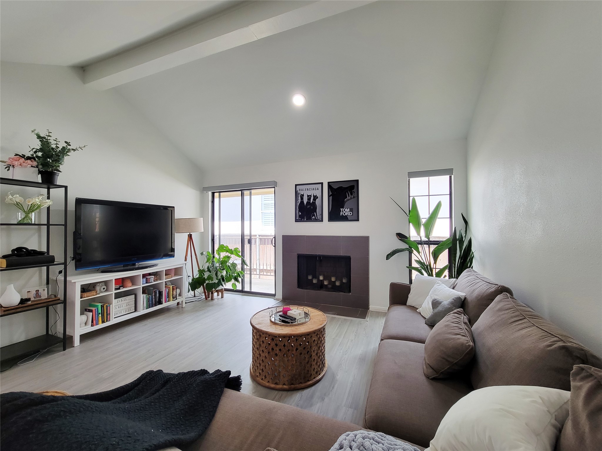 755 Bering Drive B Property Photo 4