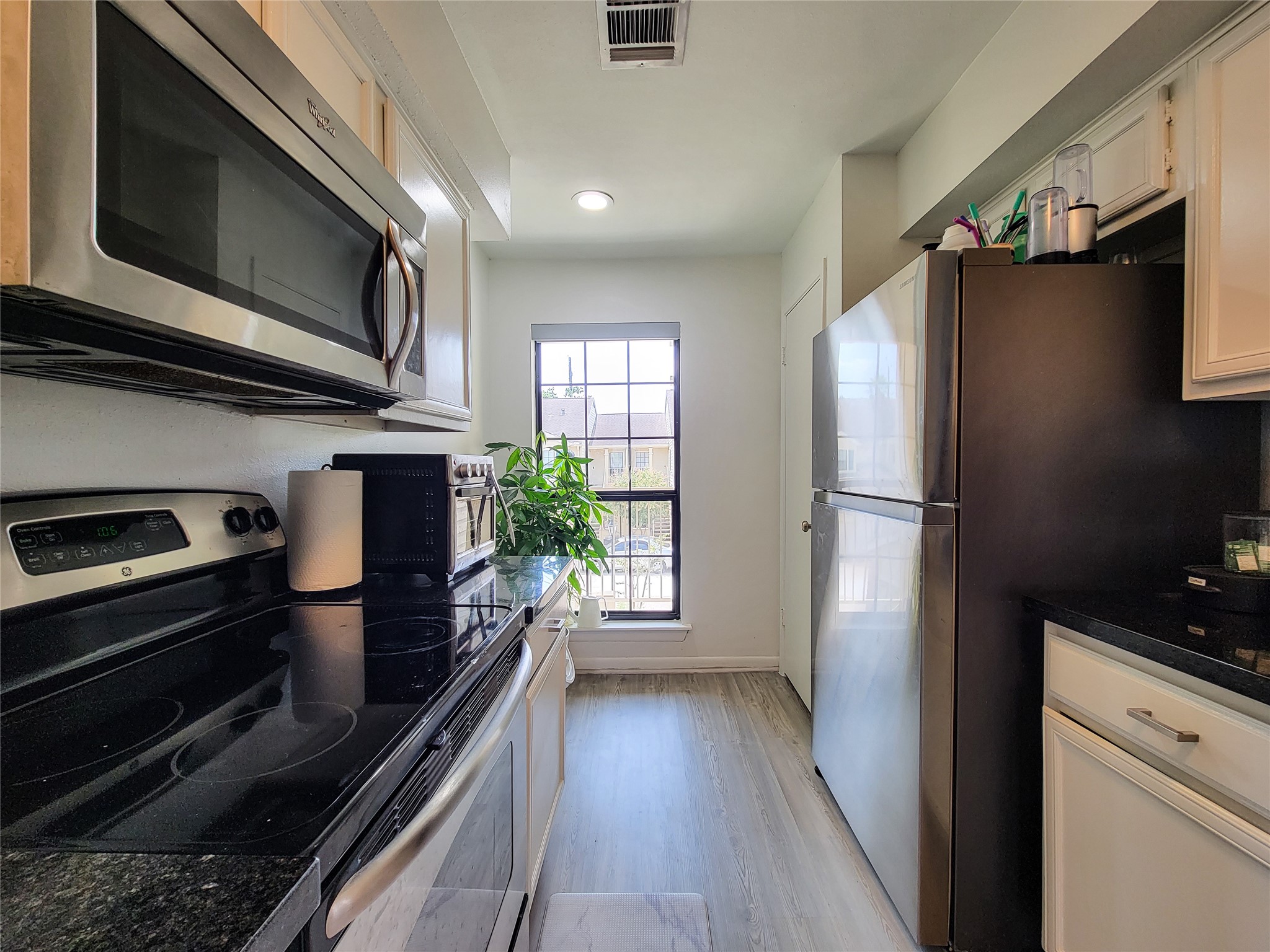 755 Bering Drive B Property Photo 8