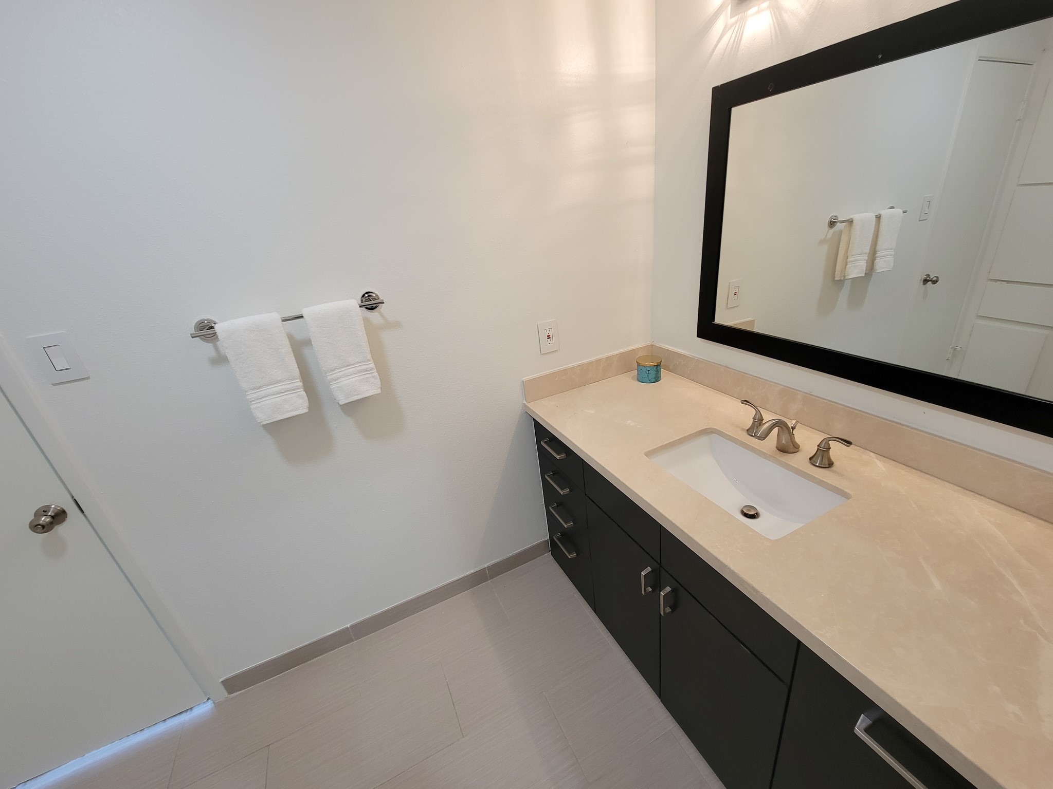 755 Bering Drive B Property Photo 20