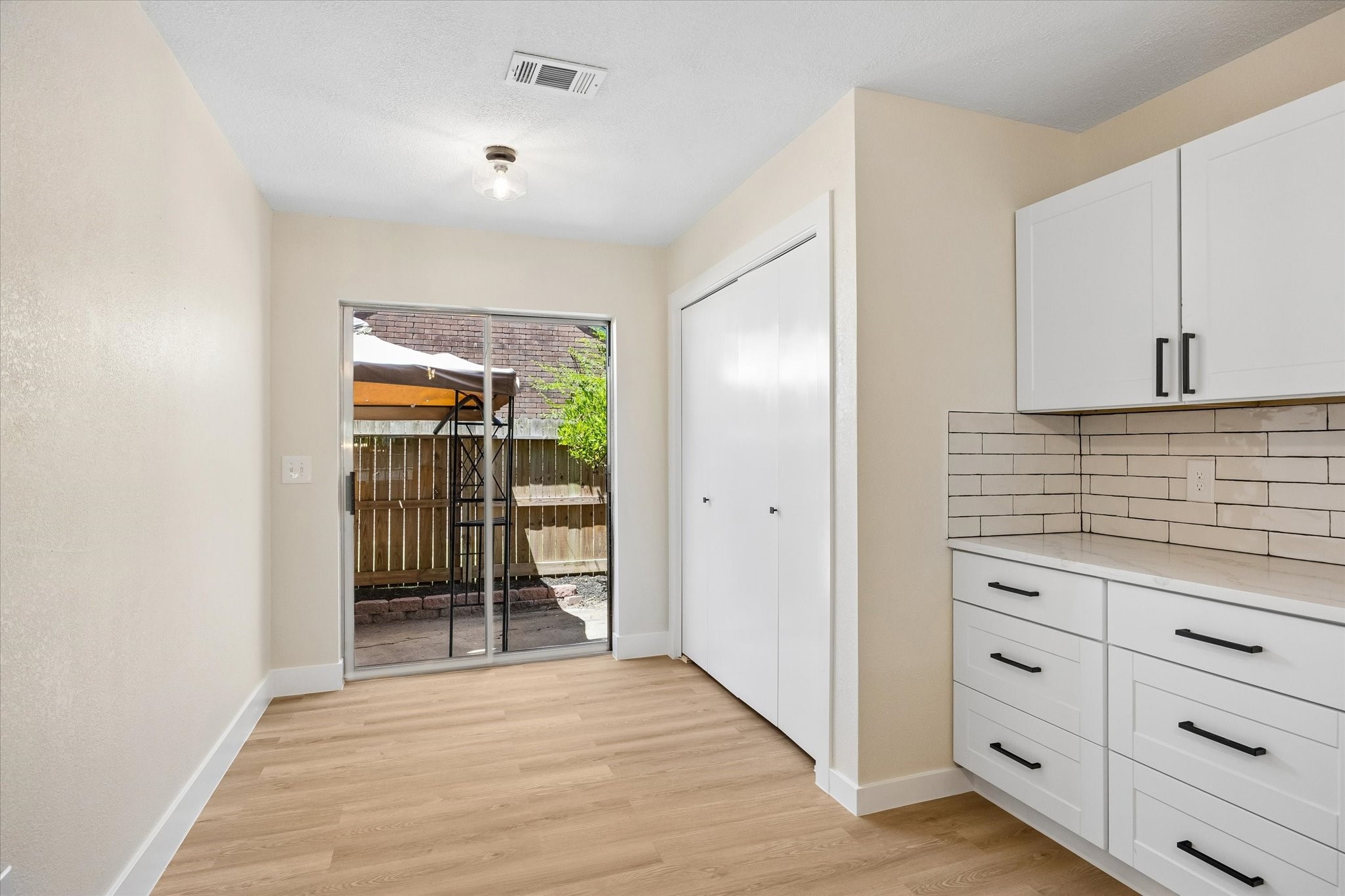 5104 Spring Circle Drive Property Photo 14