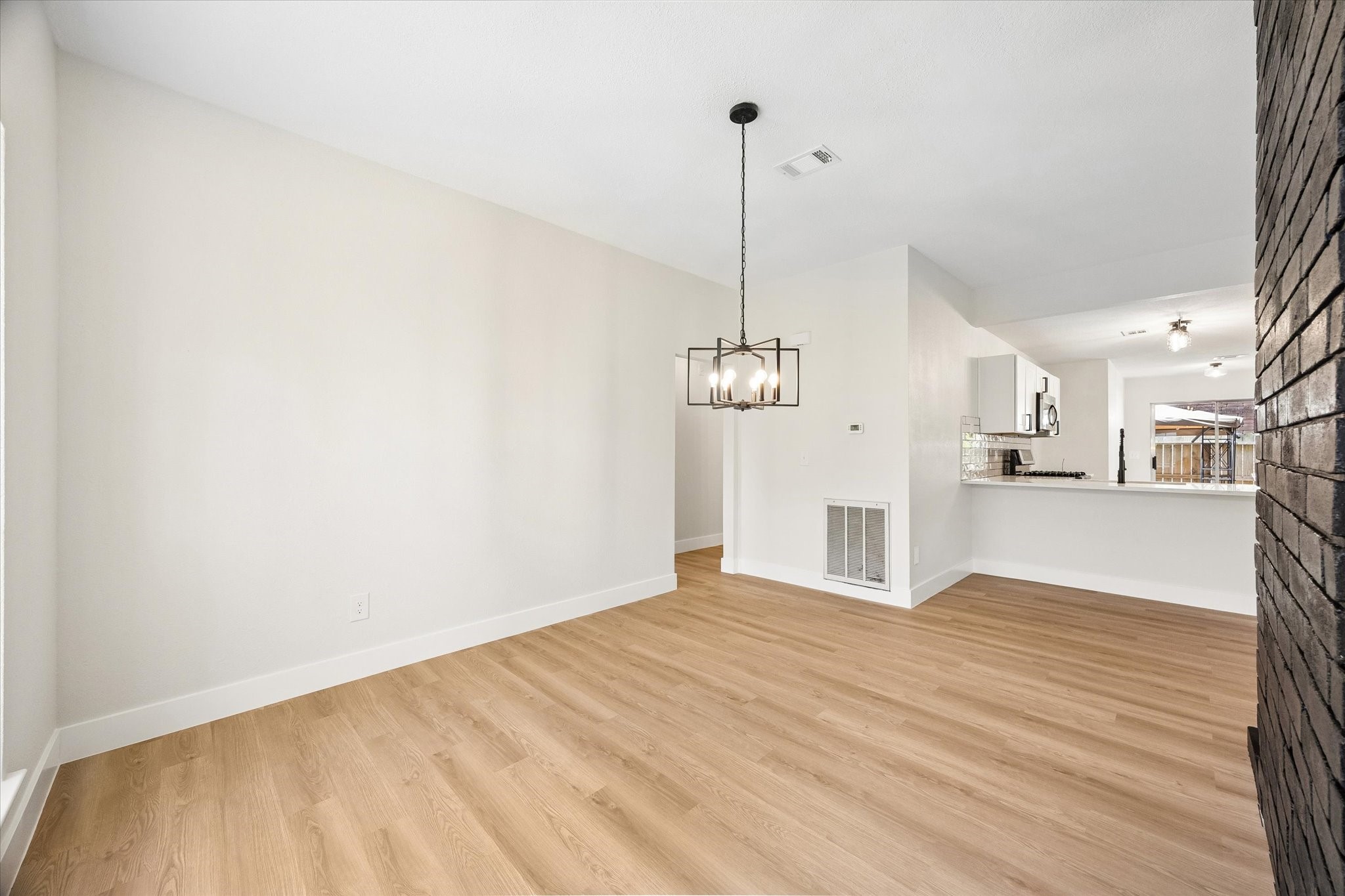 5104 Spring Circle Drive Property Photo 16