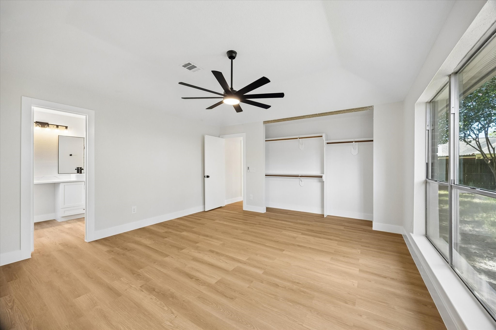 5104 Spring Circle Drive Property Photo 24
