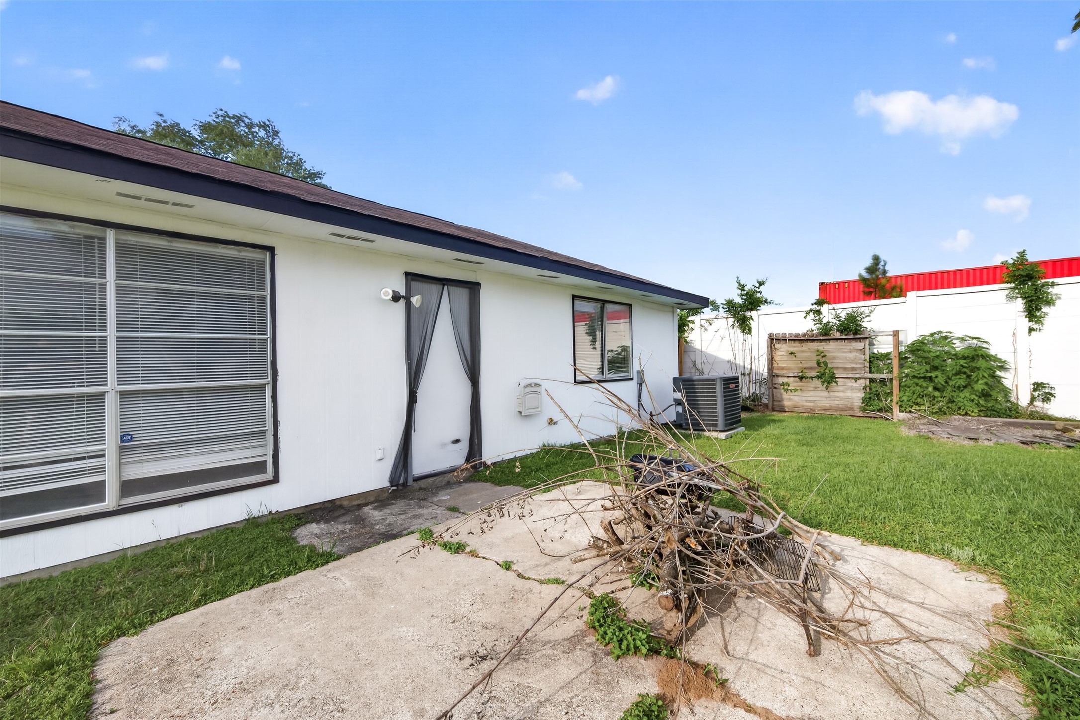 8203 Lone Quail Drive Property Photo 32