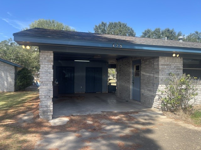 425 Margaret Street Property Photo 2