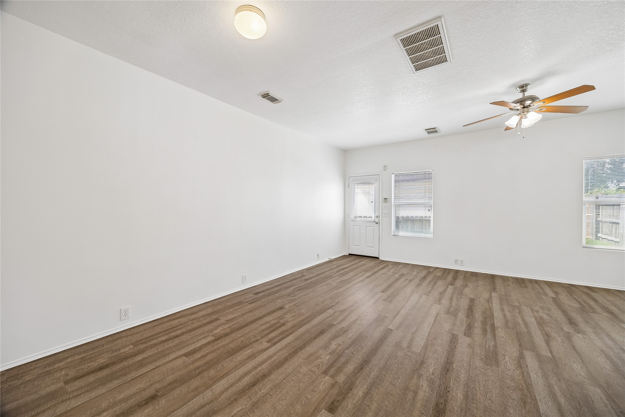 3418 Glenmore Meadow Property Photo 3
