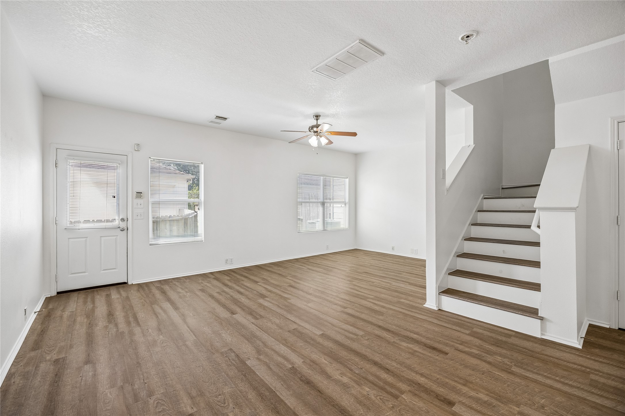 3418 Glenmore Meadow Property Photo 4